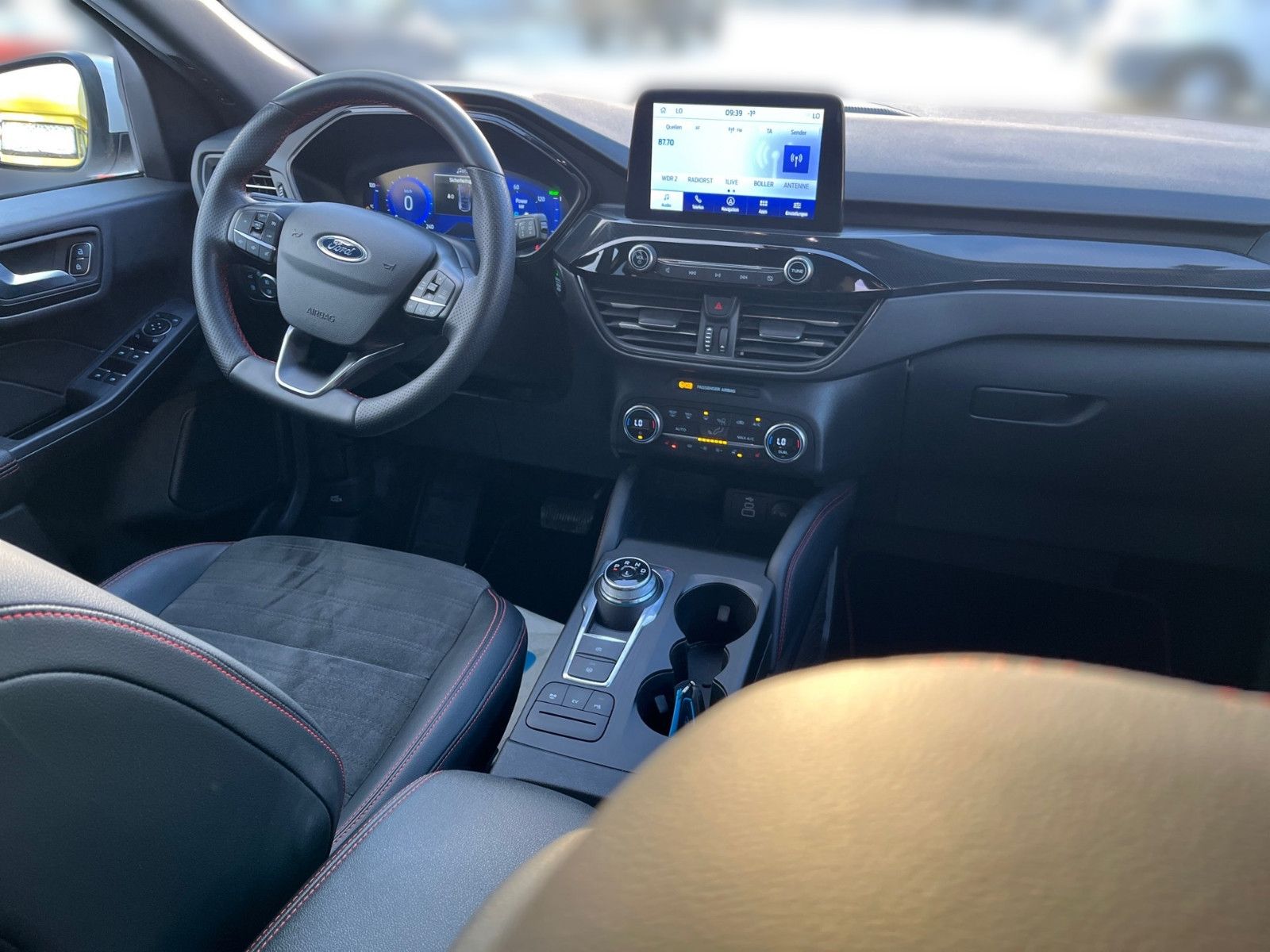 Fahrzeugabbildung Ford Kuga PHEV ST-Line X*B&O*Winter-Paket*Garantie*