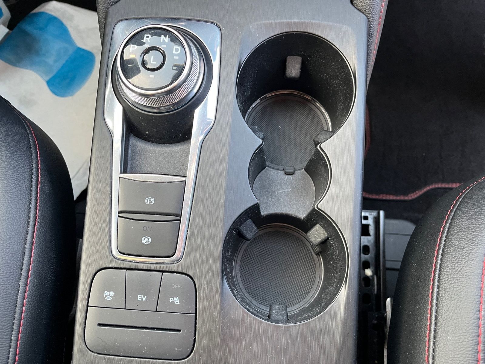 Fahrzeugabbildung Ford Kuga PHEV ST-Line X*B&O*Winter-Paket*Garantie*