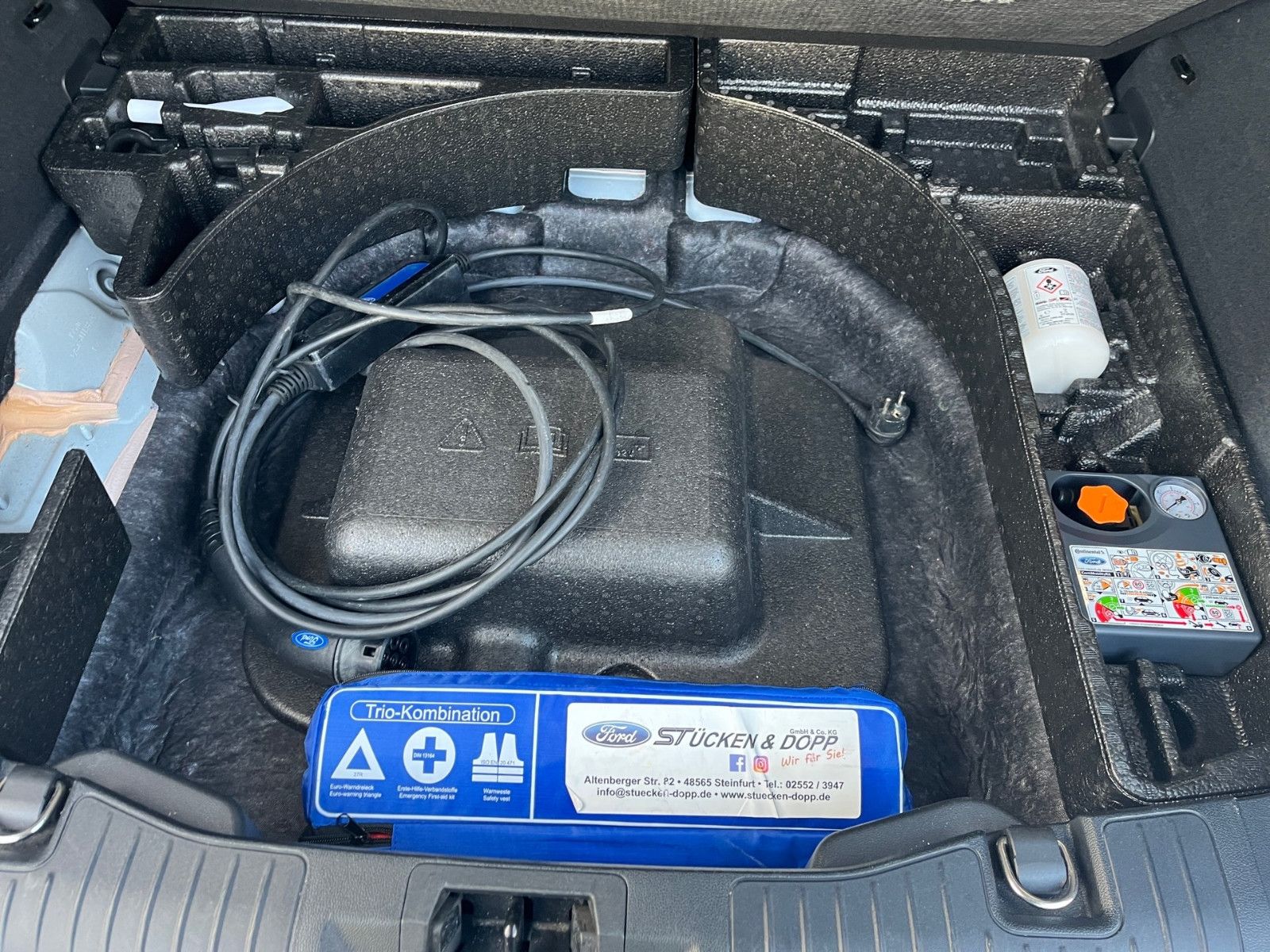 Fahrzeugabbildung Ford Kuga PHEV ST-Line X*B&O*Winter-Paket*Garantie*