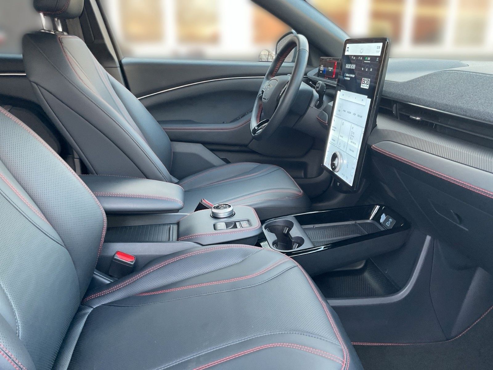 Fahrzeugabbildung Ford Mustang MACH-E AWD+Matrix-LED+B&O+ACC+...