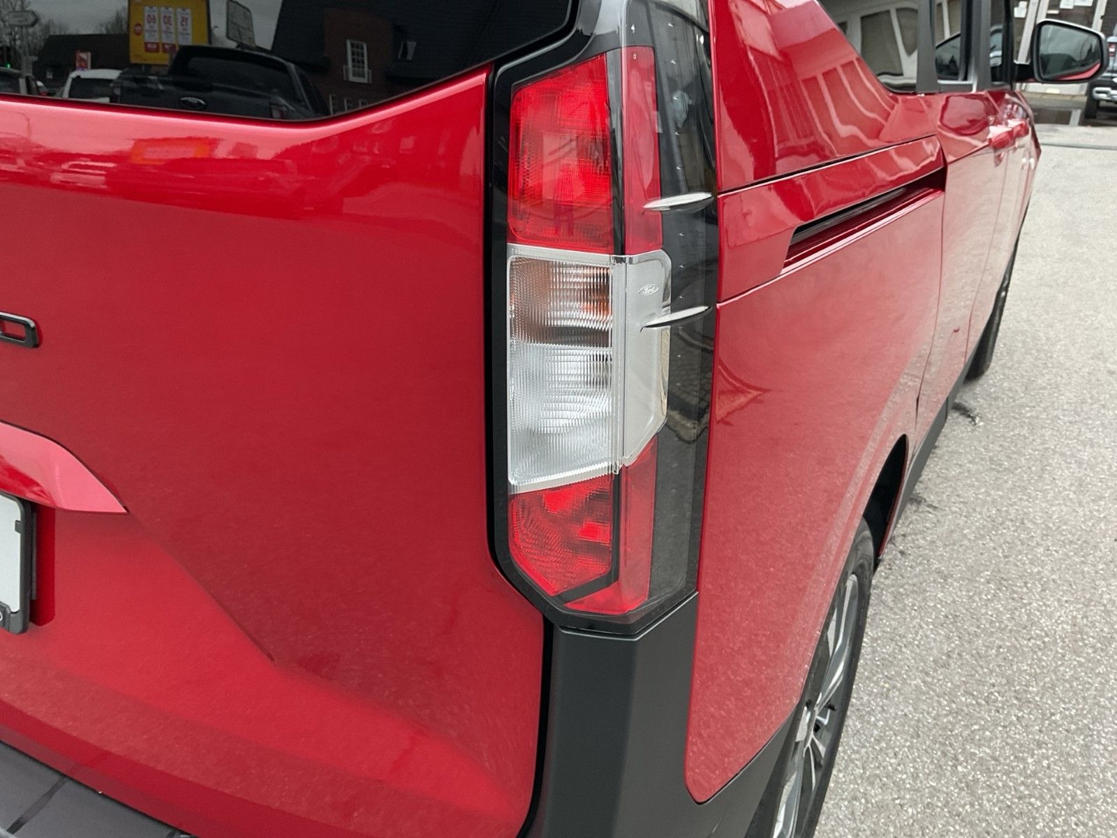 Fahrzeugabbildung Ford Torneo Courier 1.0 EcoBoost Titanium +Kamera+ACC