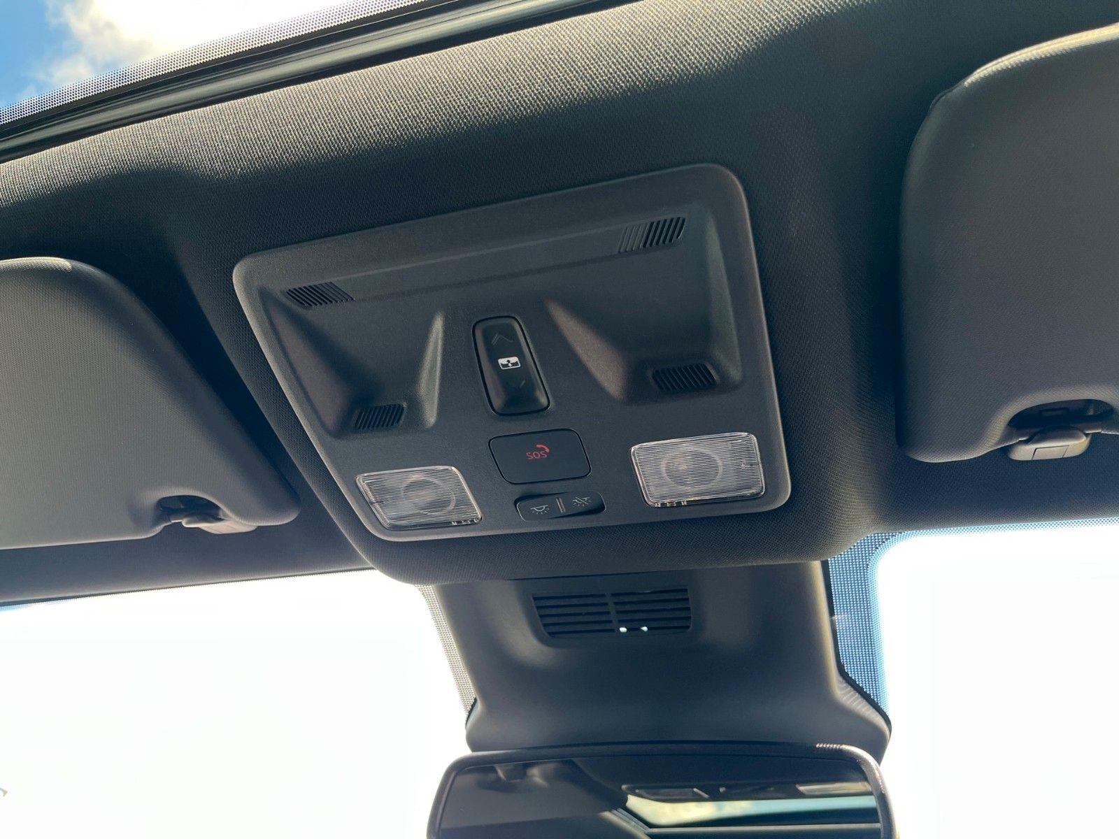 Fahrzeugabbildung Ford Puma 1.0 EcoBoost ST-Line+Panoramadach+LED+360°-