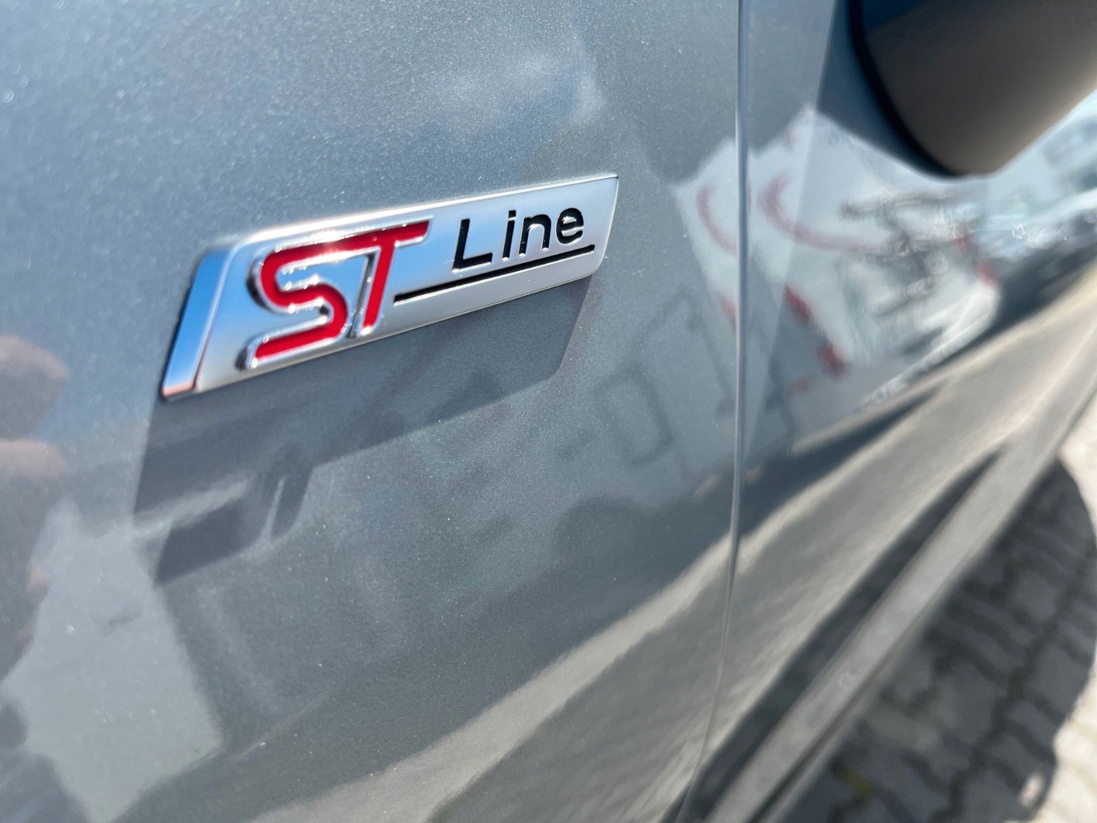 Fahrzeugabbildung Ford Puma 1.0 EcoBoost ST-Line+Panoramadach+LED+360°-