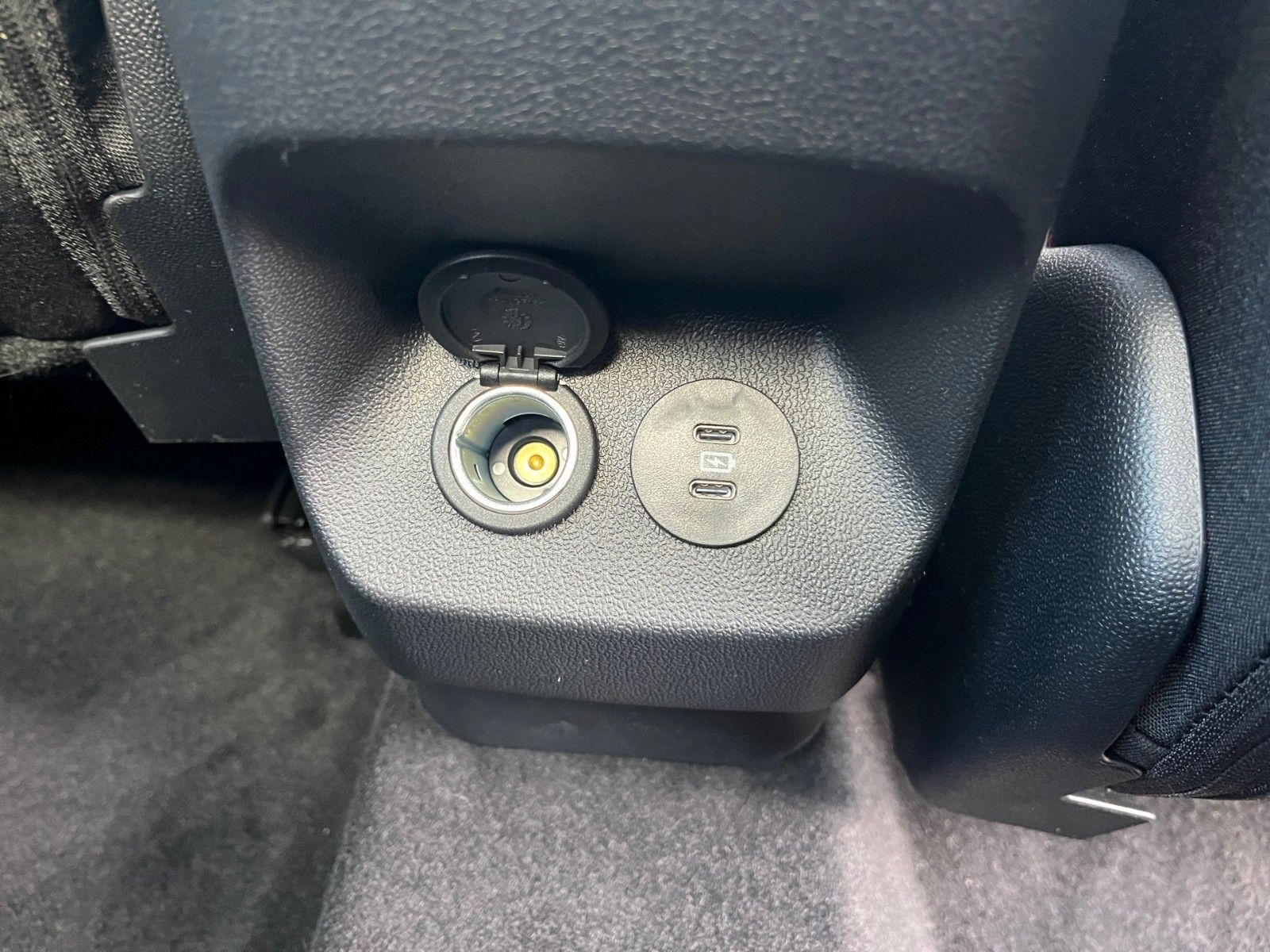 Fahrzeugabbildung Ford Puma 1.0 EcoBoost ST-Line+Panoramadach+LED+360°-