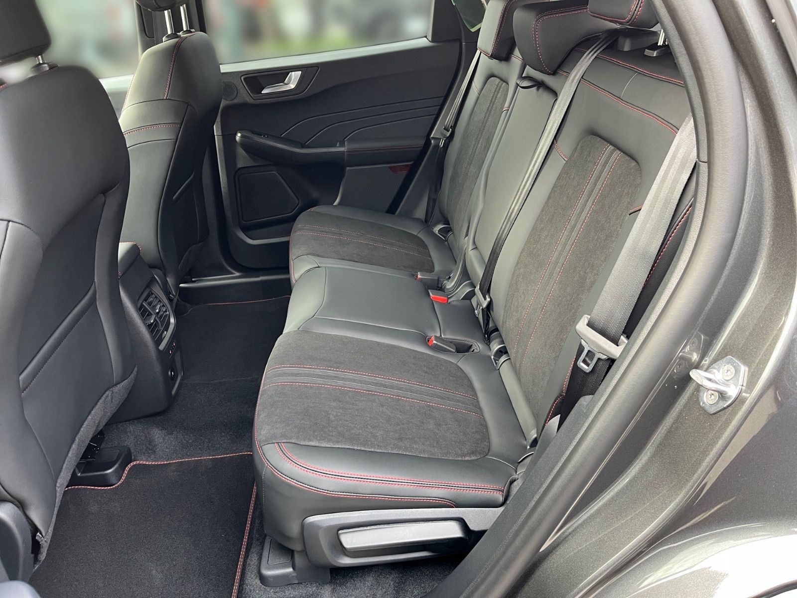 Fahrzeugabbildung Ford Kuga Plug-In Hybrid ST-Line X+Matrix-LED+el.AHK+