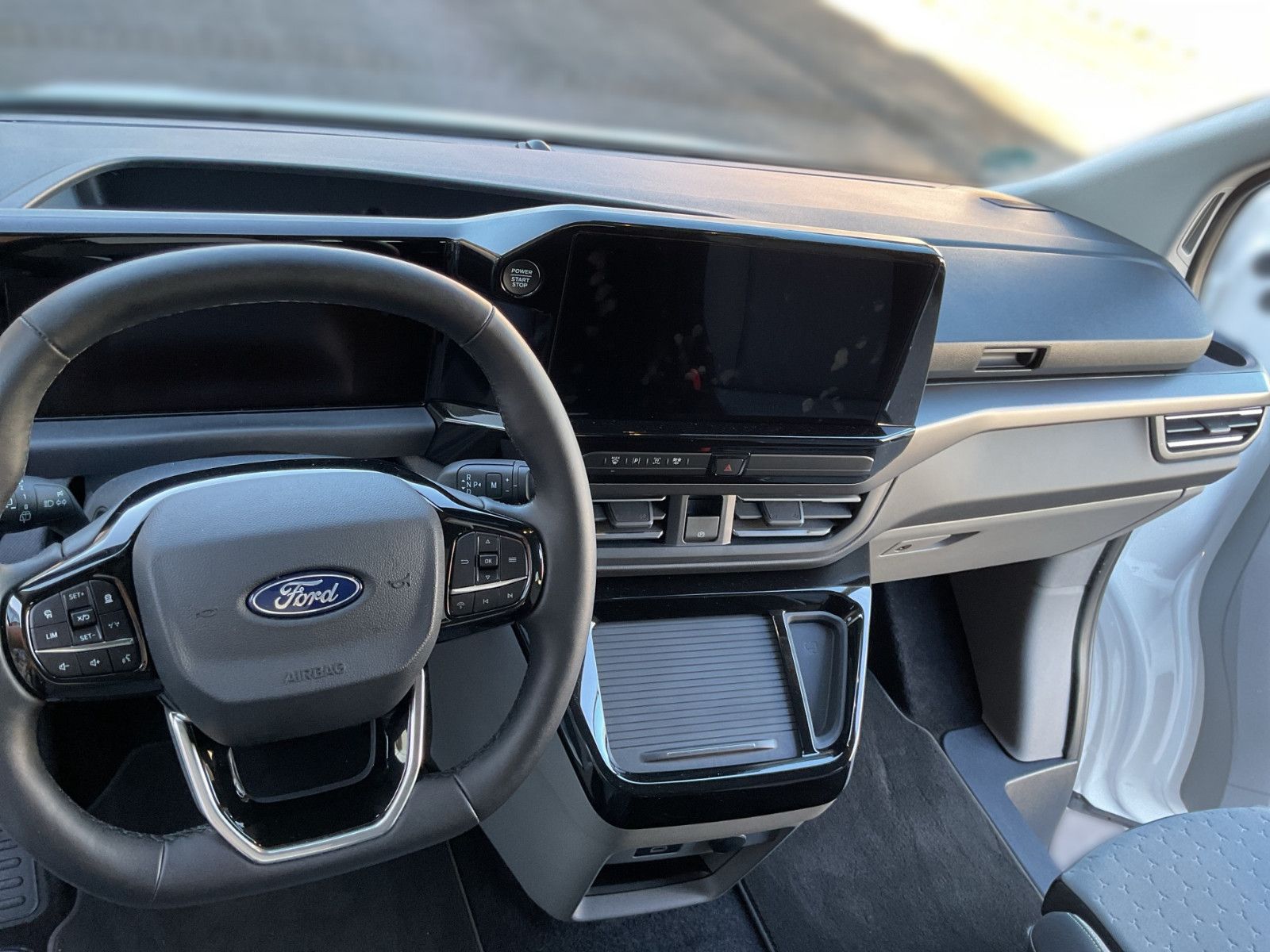 Fahrzeugabbildung Ford Tourneo Custom 2.0 EB Titanium*NEUES MODELL*+ACC