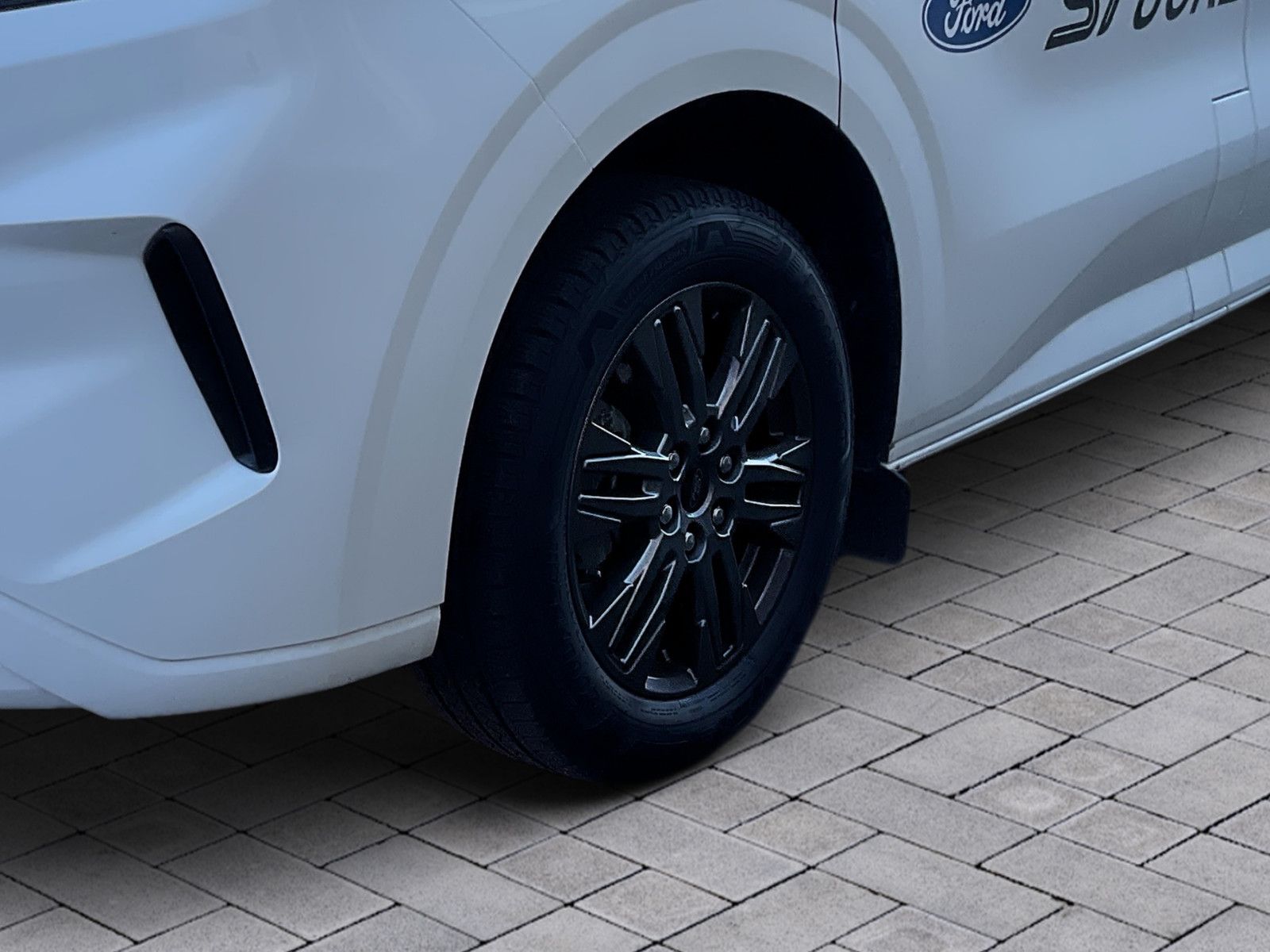 Fahrzeugabbildung Ford Tourneo Custom 2.0 EB Titanium*NEUES MODELL*+ACC