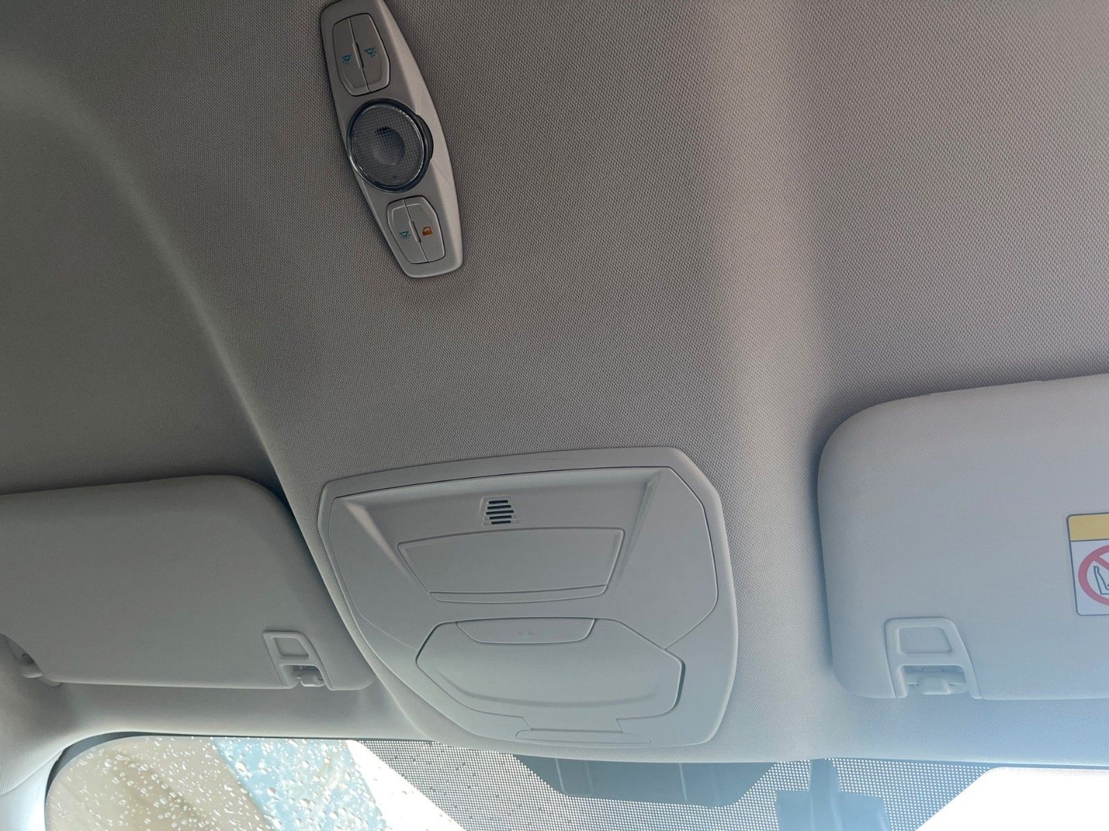 Fahrzeugabbildung Ford Kuga 1.5 EcoBoost Cool&Connect+Navi+Park-Assist.