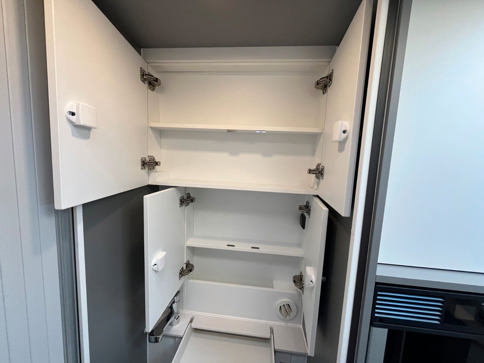 Fahrzeugabbildung Ford MATIST Family XL