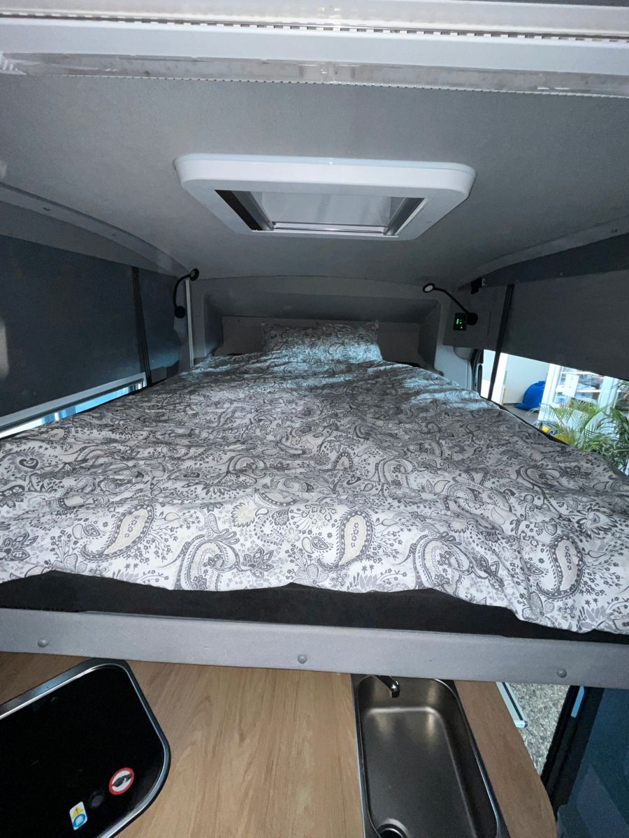 Fahrzeugabbildung Ford MATIST Family XL