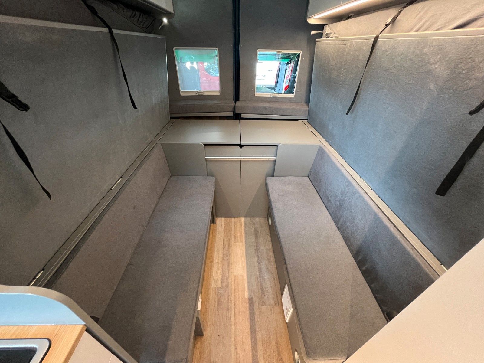 Fahrzeugabbildung Ford MATIST XL