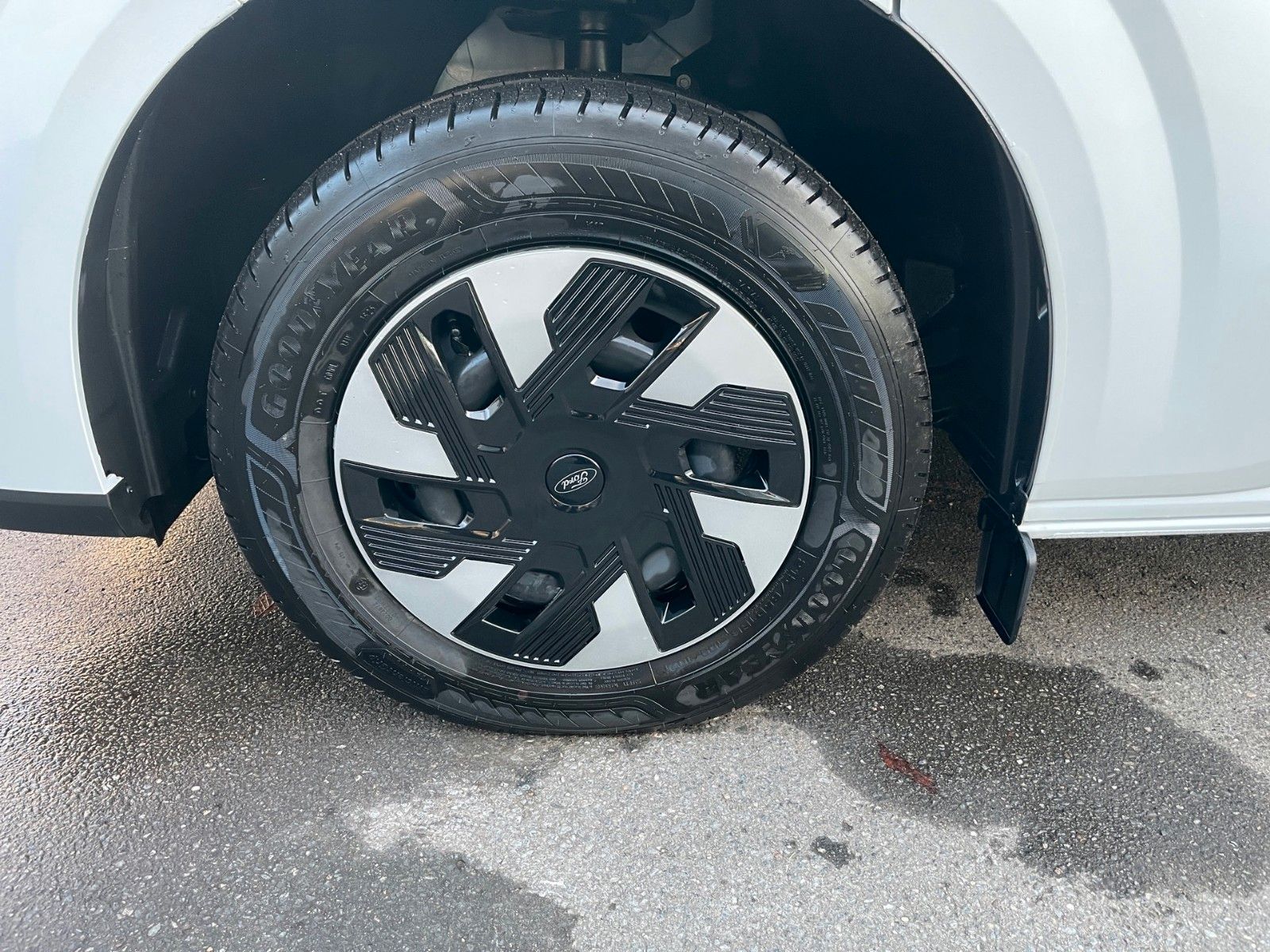 Fahrzeugabbildung Ford Transit Custom Trend L1 PHEV 0% Finanzierung