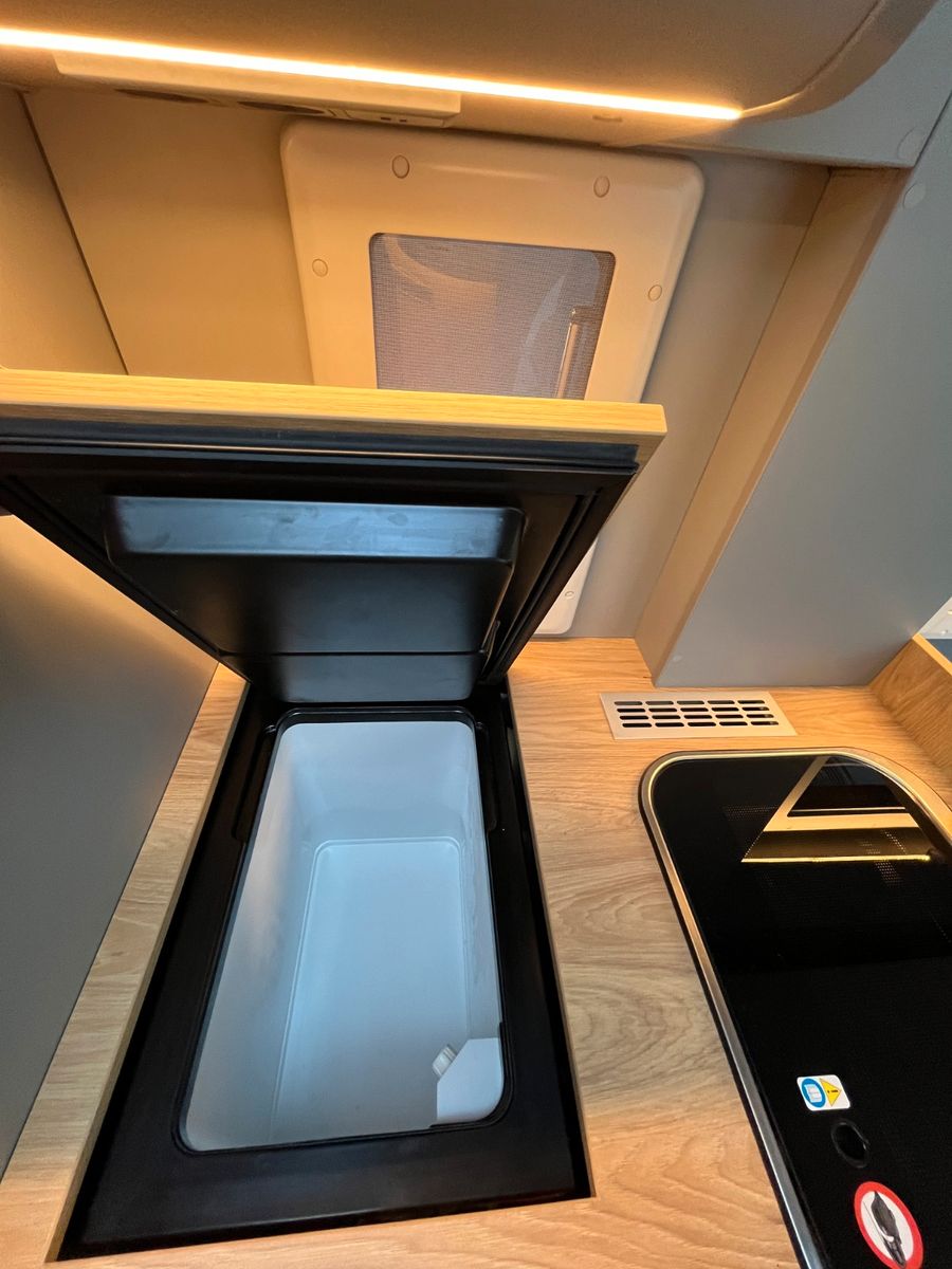 Fahrzeugabbildung Ford MATIST Family L