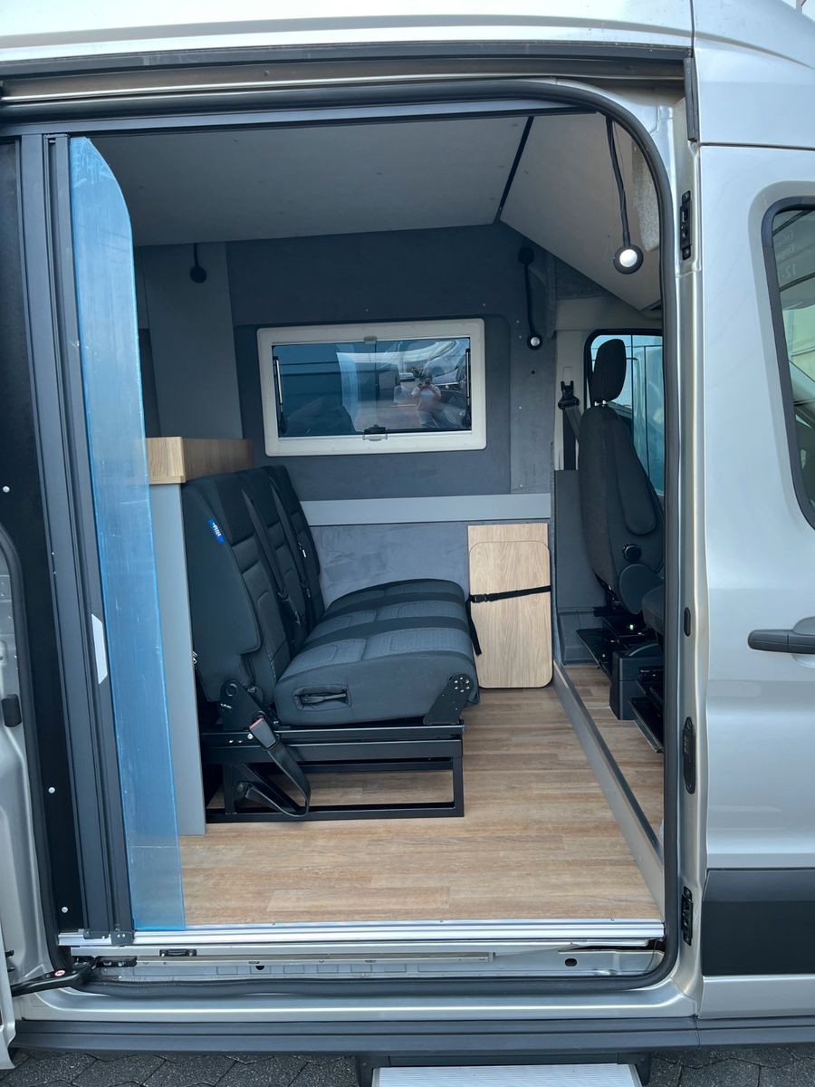 Fahrzeugabbildung Ford MATIST Family L