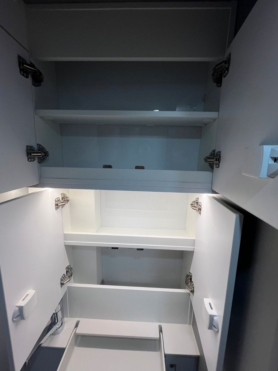 Fahrzeugabbildung Ford MATIST Family L