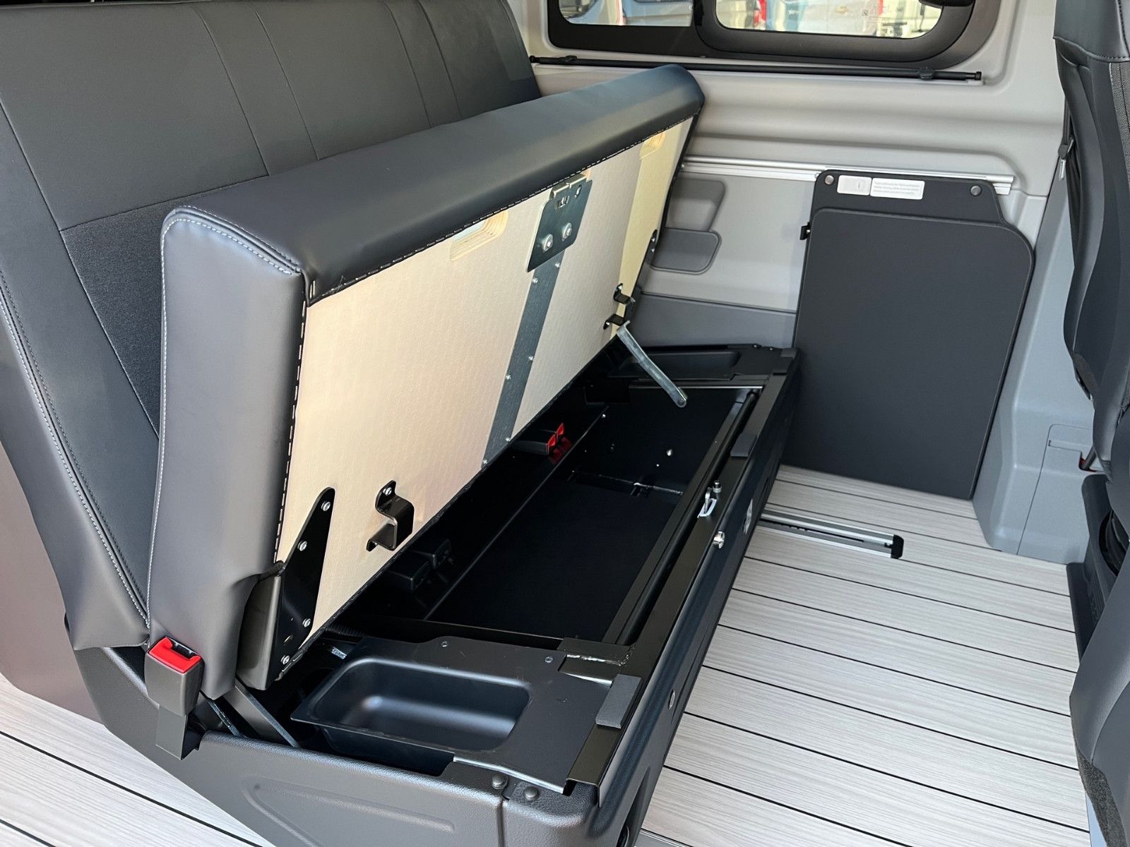 Fahrzeugabbildung Ford Nugget Active AD V710 0,99% Finanzierung!!!