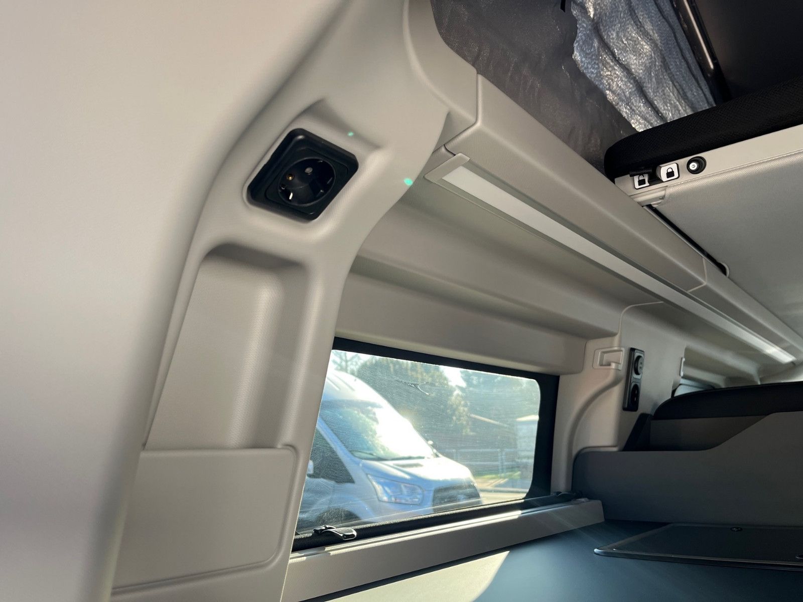 Fahrzeugabbildung Ford Nugget Active AD V710 0,99% Finanzierung!!!