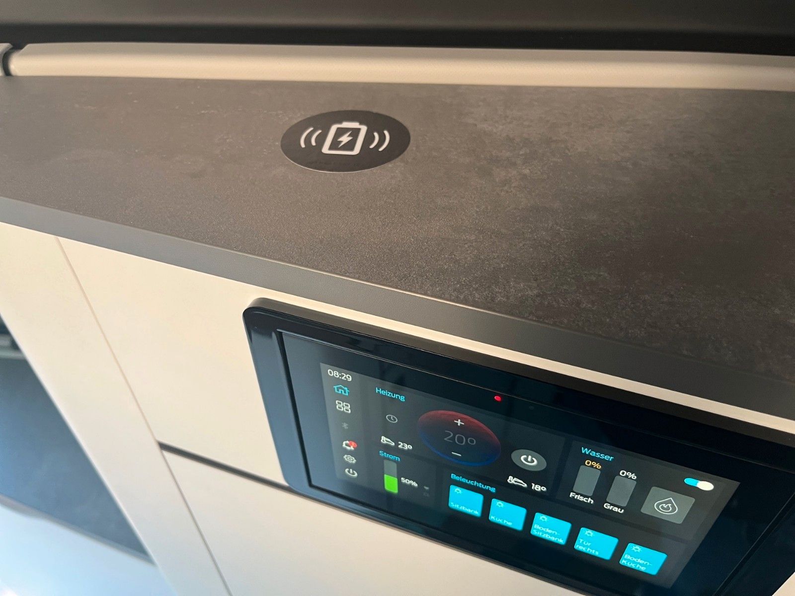 Fahrzeugabbildung Ford Nugget Plus Titanium V710 0,99% Finanzierung!!!