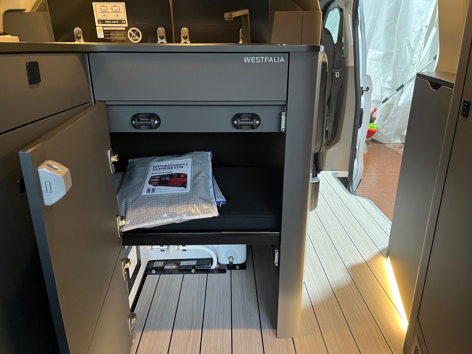 Fahrzeugabbildung Ford Nugget Active AD V710 0,99% Finanzierung!!!