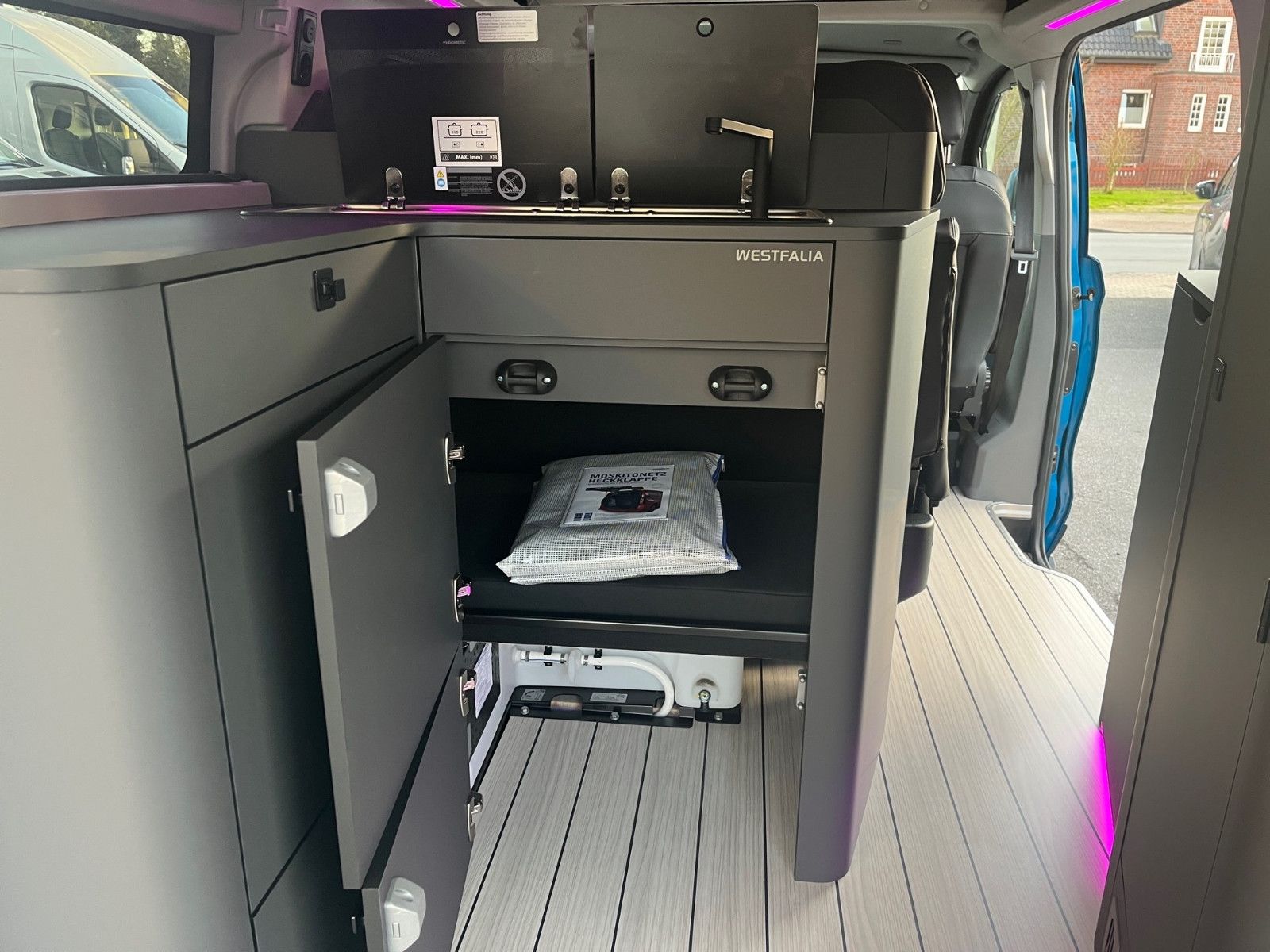 Fahrzeugabbildung Ford Nugget Active AD V710 0,99 % Finanzierung!!!