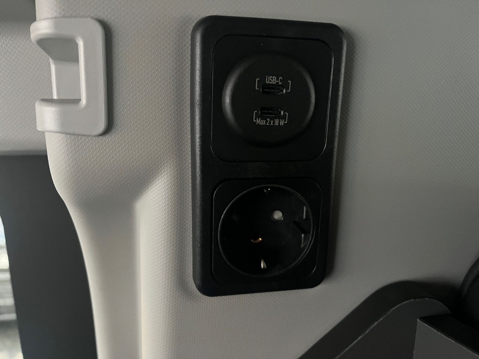 Fahrzeugabbildung Ford Nugget Active AD V710 0,99 % Finanzierung!!!