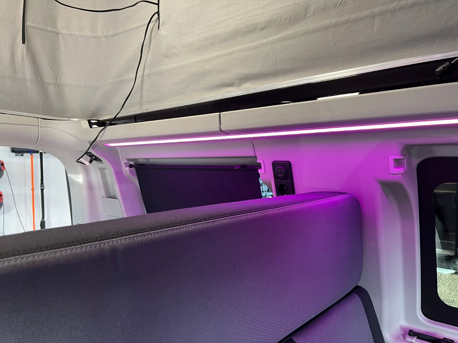 Fahrzeugabbildung Ford Nugget AD Titanium V710 1,99% Finanzierung