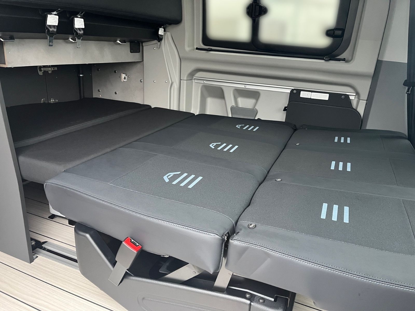 Fahrzeugabbildung Ford Nugget Plus Active 0,99% Finanzierung!!!