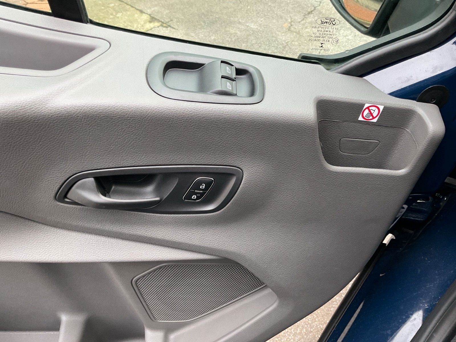 Fahrzeugabbildung Ford Transit Trend L3H3 Beifahrer Einzelsitz