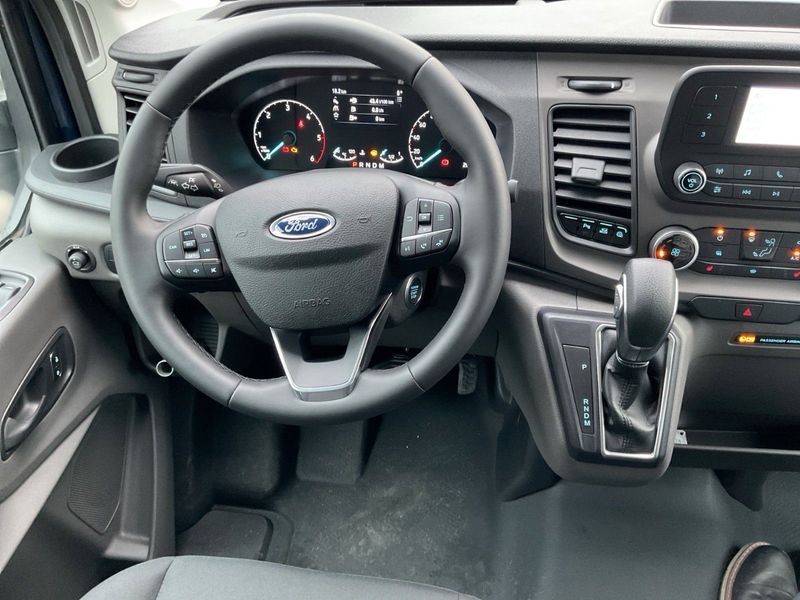 Fahrzeugabbildung Ford Transit Trend L3H3 Beifahrer Einzelsitz