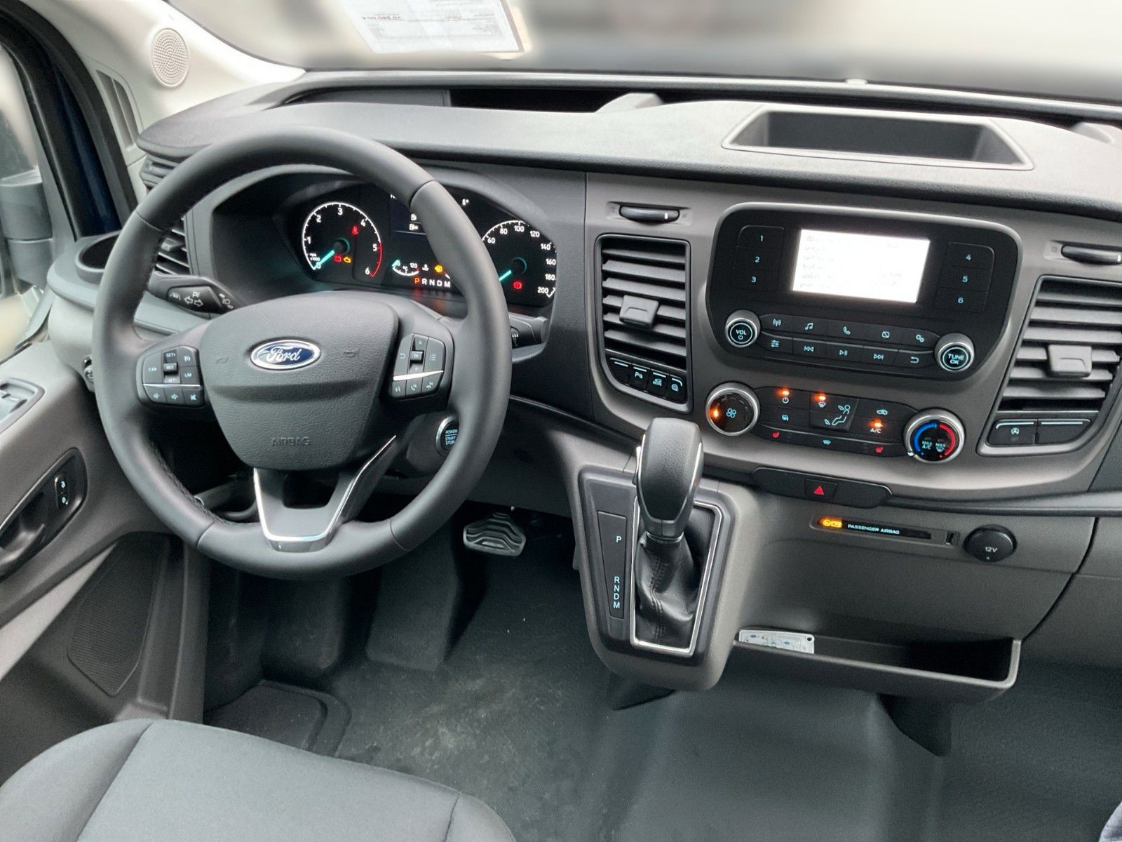 Fahrzeugabbildung Ford Transit Trend L3H3 Beifahrer Einzelsitz