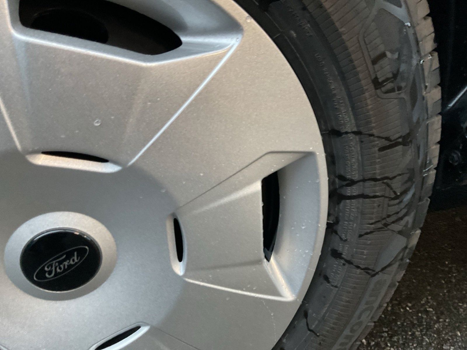 Fahrzeugabbildung Ford Transit Trend L2H3 Beifahrer Einzelsitz