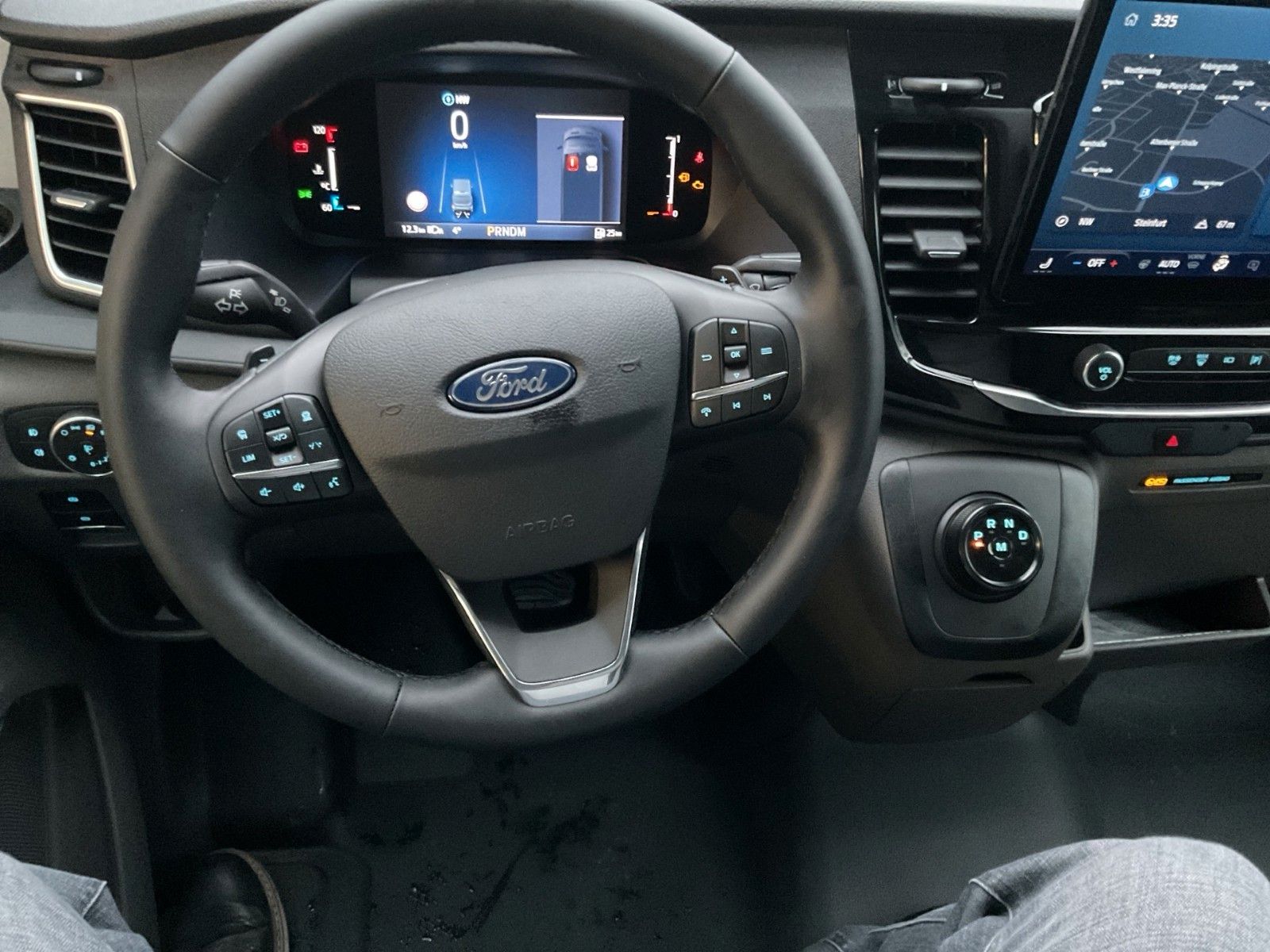 Fahrzeugabbildung Ford Transit Trend L2H3 Beifahrer Einzelsitz