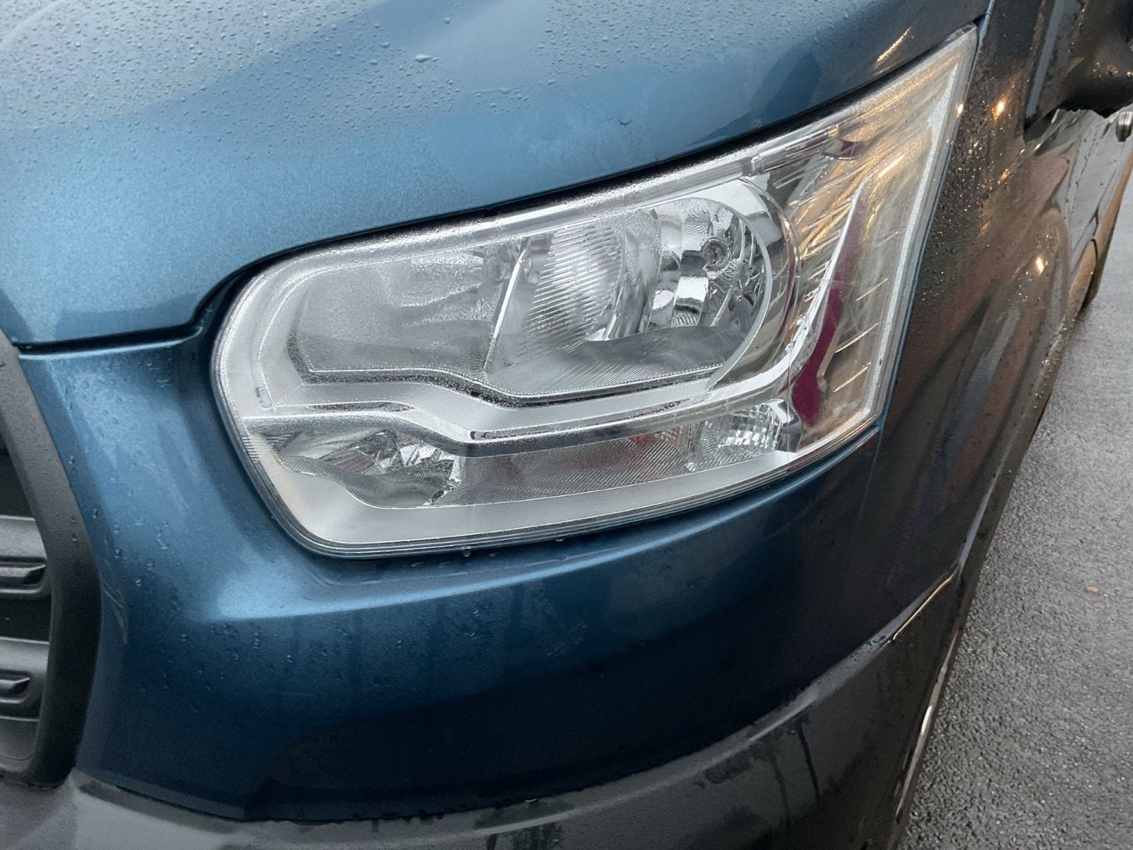 Fahrzeugabbildung Ford Transit Trend L2H3 Beifahrer Einzelsitz