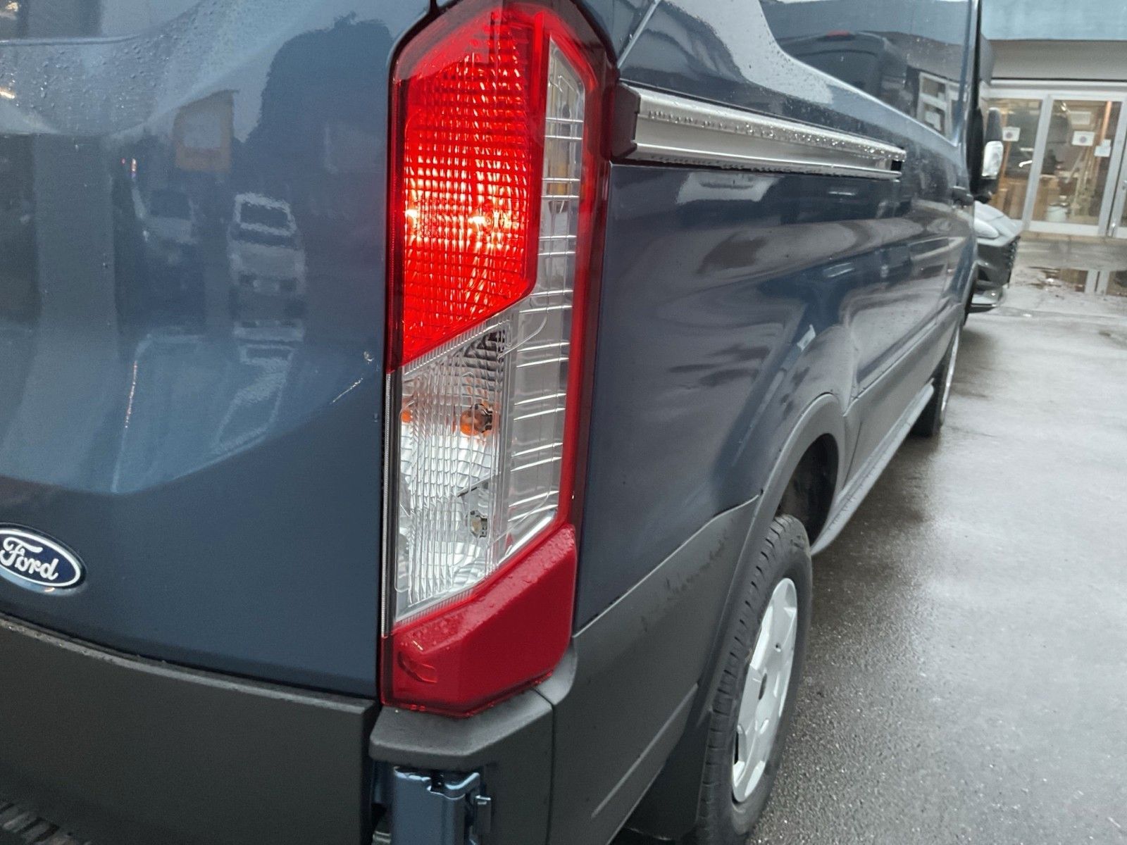 Fahrzeugabbildung Ford Transit Trend L2H3 Beifahrer Einzelsitz