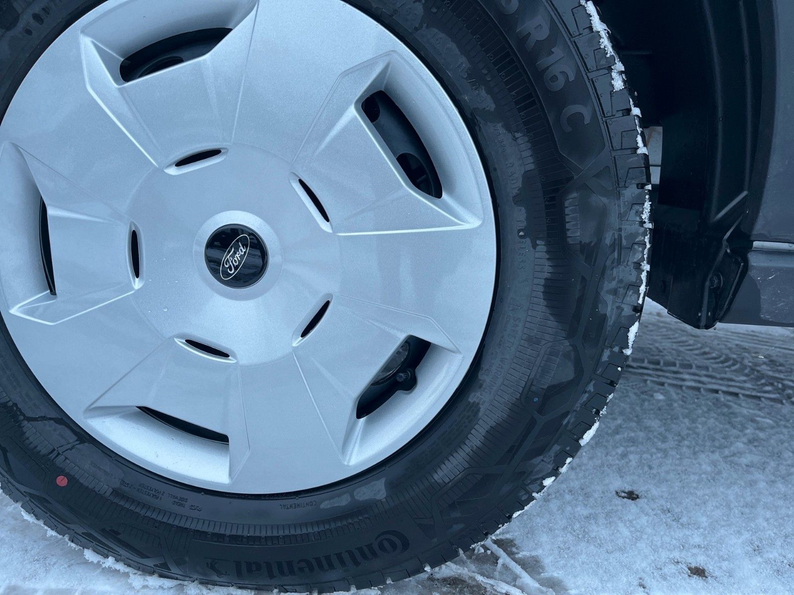 Fahrzeugabbildung Ford Transit Trend L2H3 Beifahrer Einzelsitz