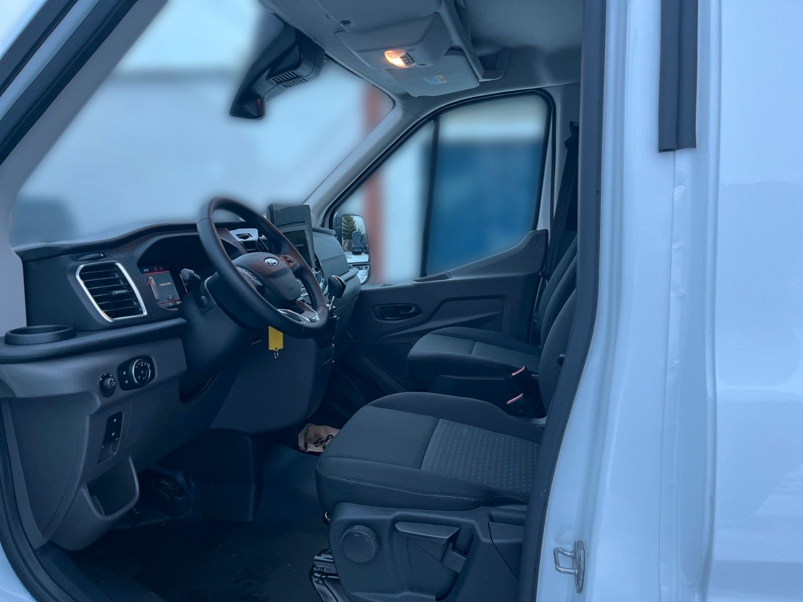 Fahrzeugabbildung Ford Transit Trend L2H3 Beifahrer Einzelsitz