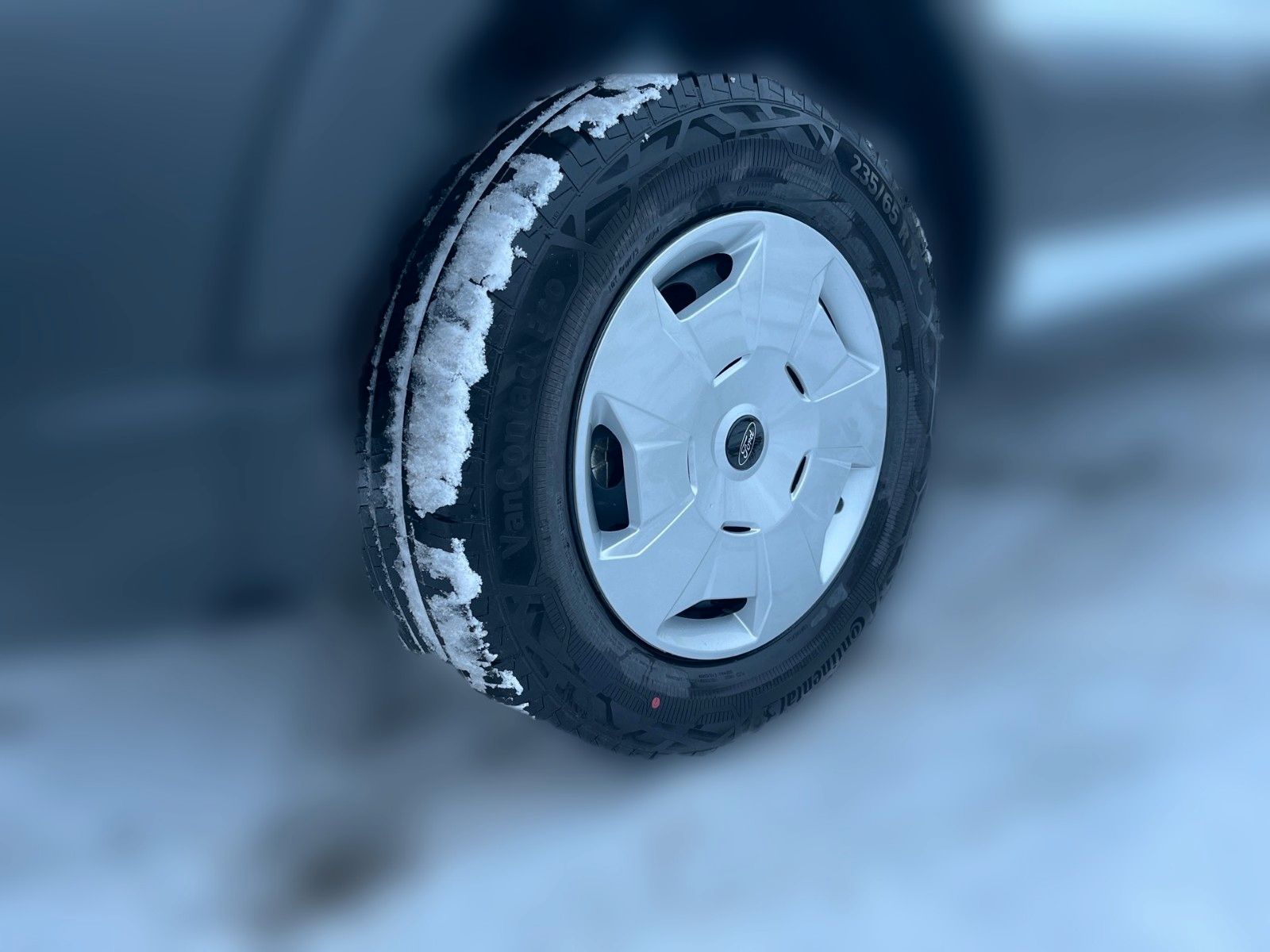 Fahrzeugabbildung Ford Transit Trend L2H3 Beifahrer Einzelsitz