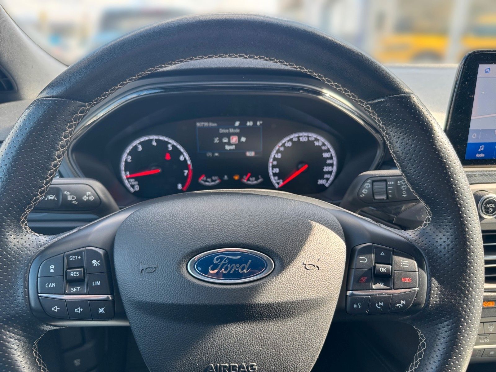 Fahrzeugabbildung Ford Focus Turnier 2.3 EcoBoost ST+Styling-Paket+ACC+