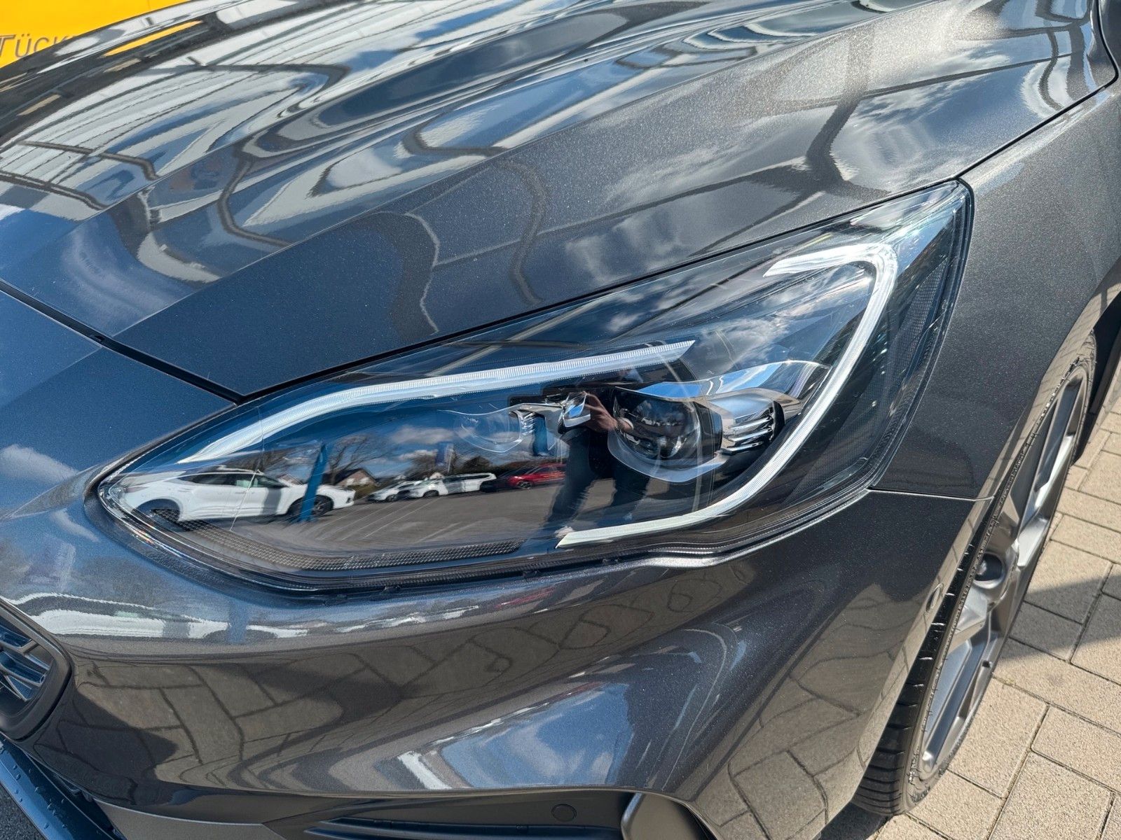 Fahrzeugabbildung Ford Focus Turnier 2.3 EcoBoost ST+Styling-Paket+ACC+