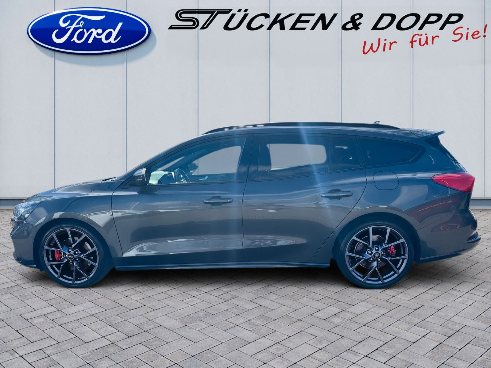 Fahrzeugabbildung Ford Focus Turnier 2.3 EcoBoost ST+Styling-Paket+ACC+