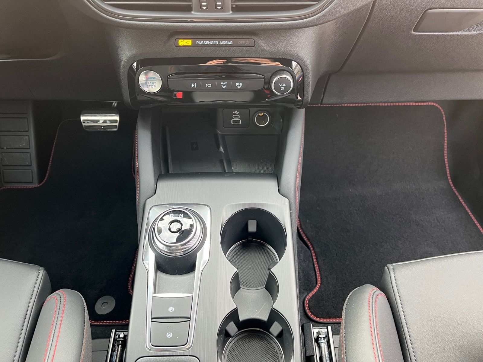 Fahrzeugabbildung Ford Kuga Plug-In Hybrid ST-Line X+Matrix-LED+el.AHK+