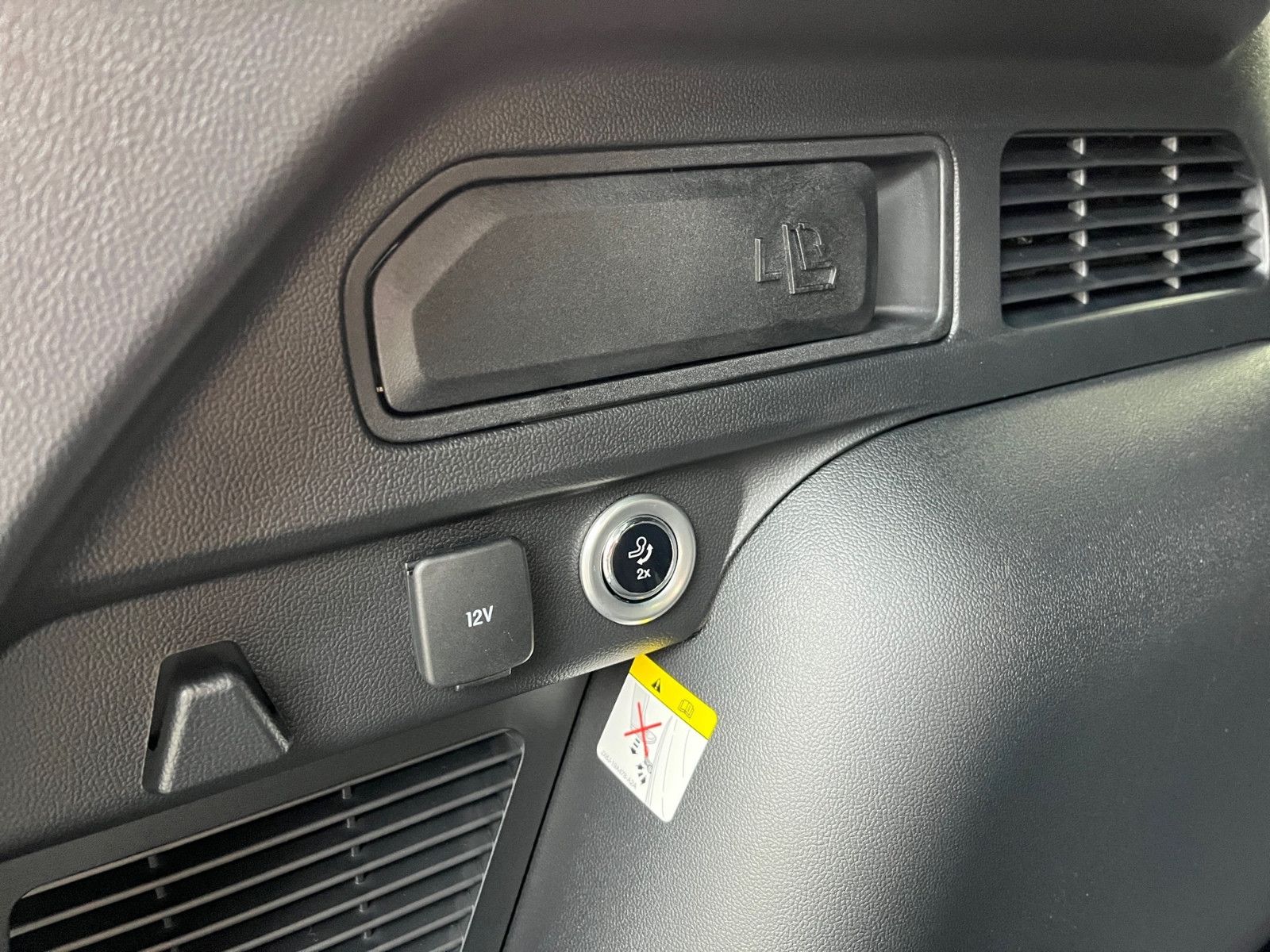 Fahrzeugabbildung Ford Kuga Plug-In Hybrid ST-Line X+Matrix-LED+el.AHK+