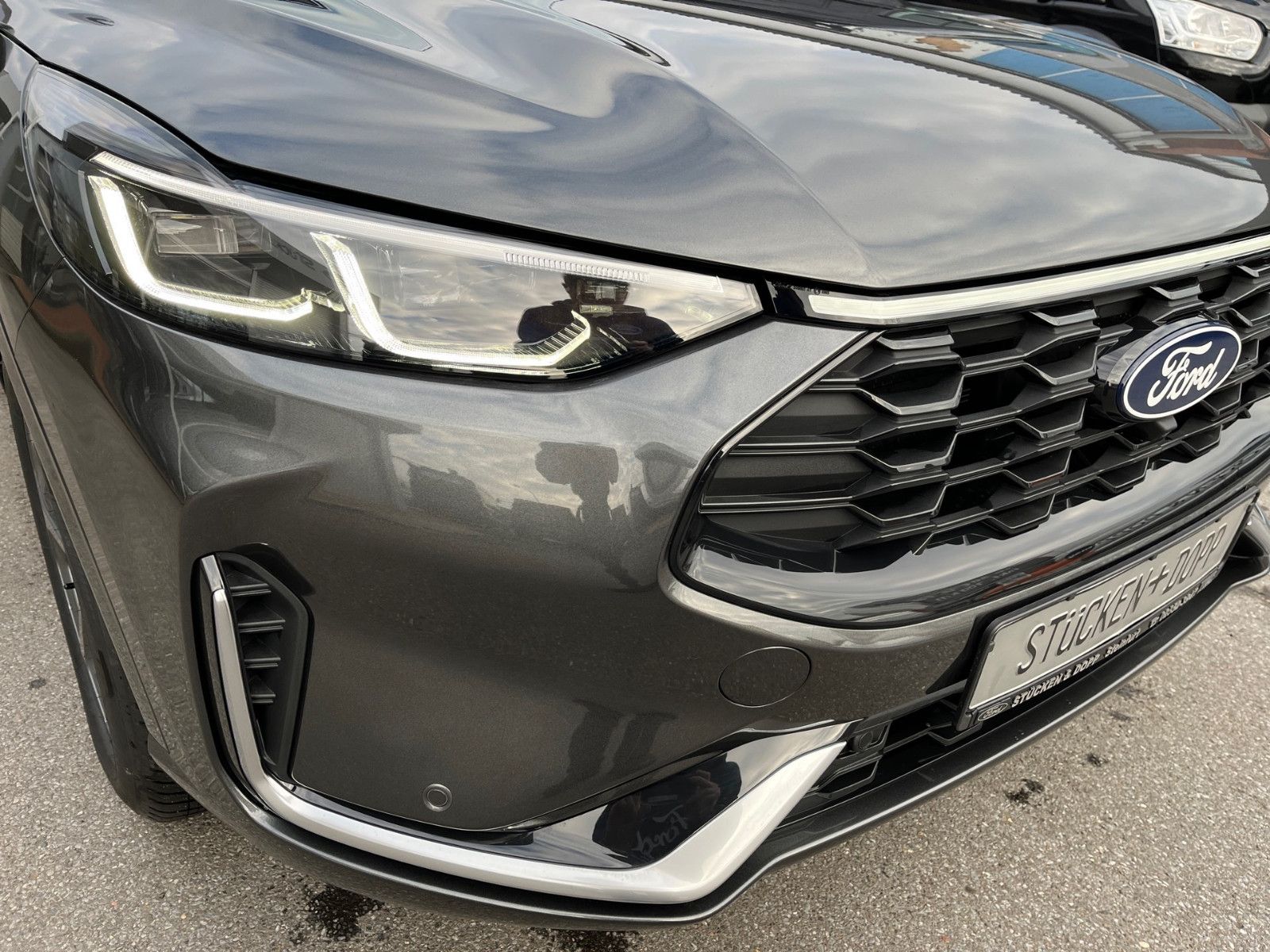 Fahrzeugabbildung Ford Kuga Plug-In Hybrid ST-Line X+Matrix-LED+el.AHK+