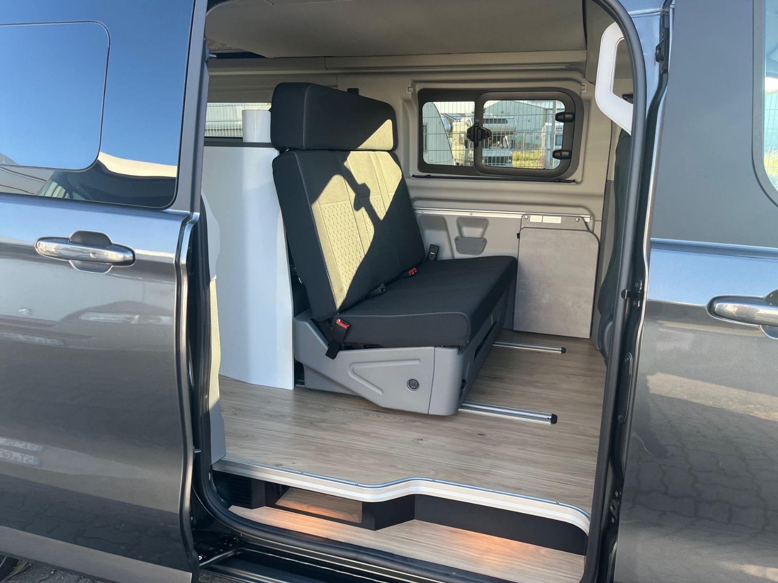 Fahrzeugabbildung Ford Nugget Plus Titanium V710 0,99% Finanzierung!!!