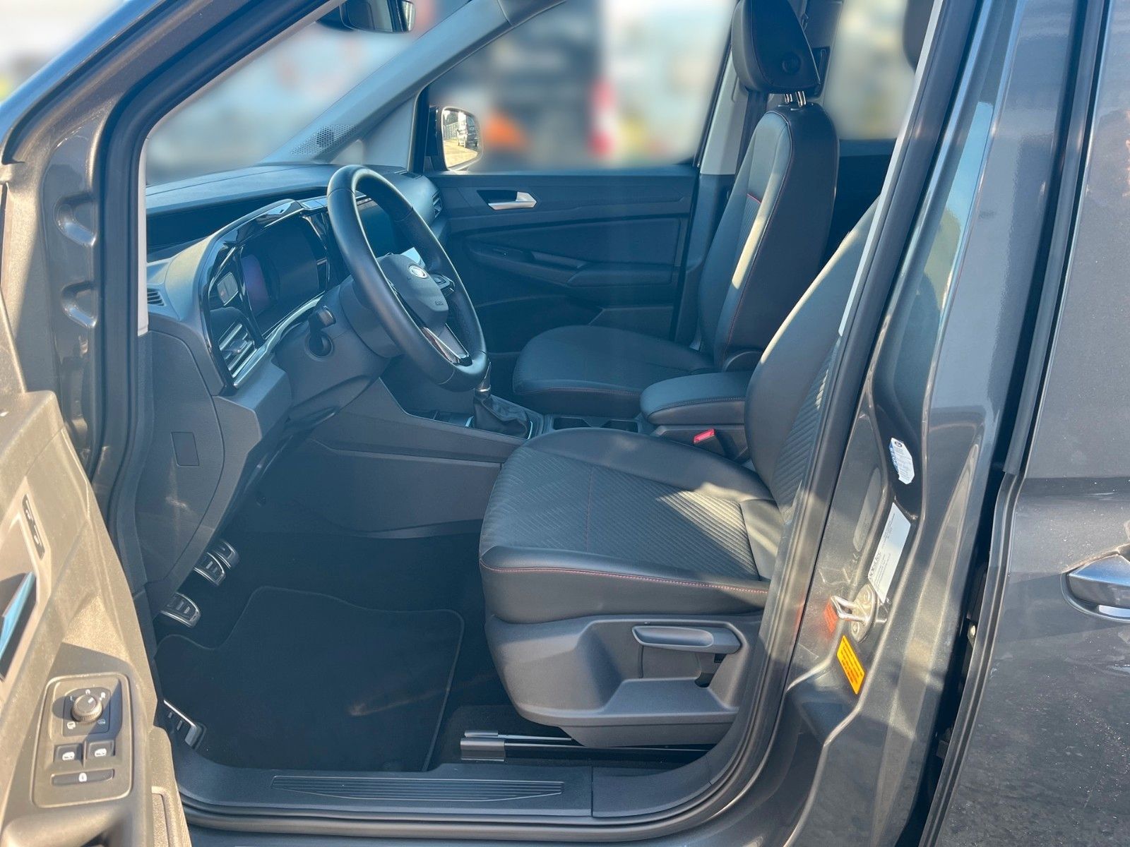 Fahrzeugabbildung Ford Ford G. Connect Tourneo 2.0 EcoBlue *Rollstuhl*+