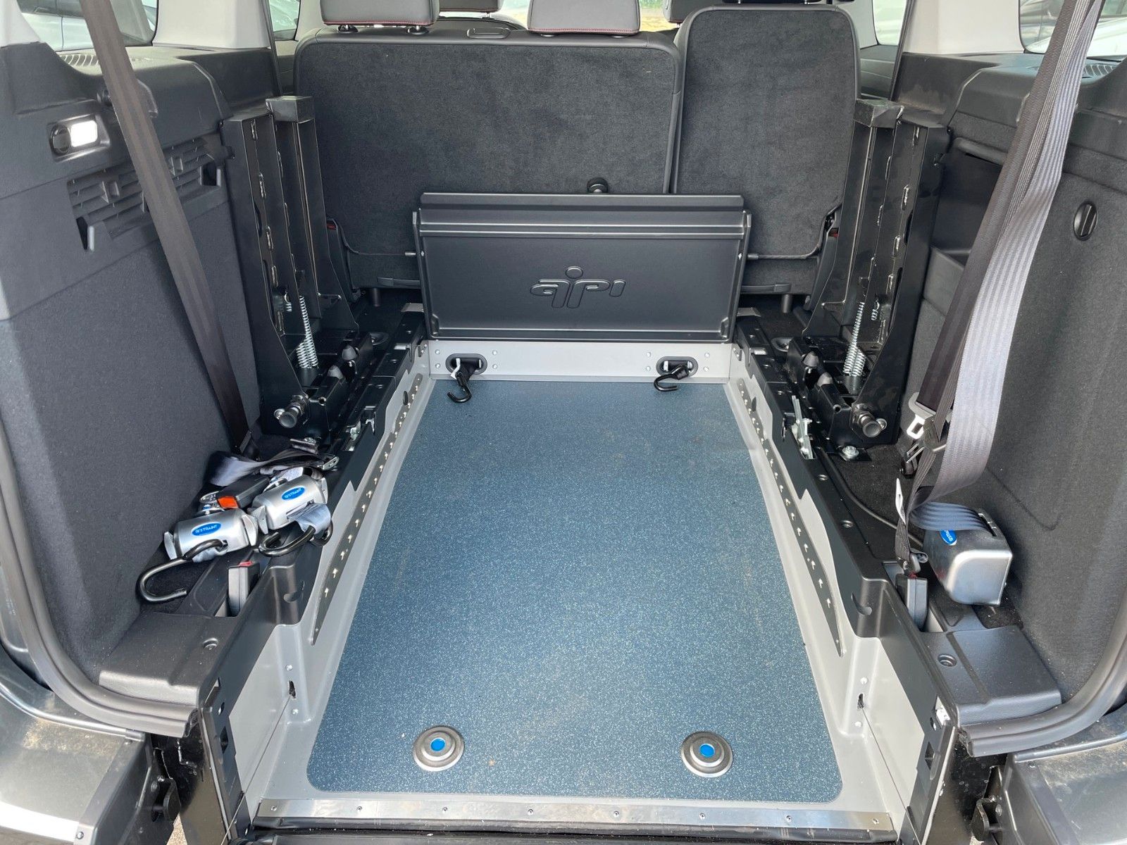 Fahrzeugabbildung Ford Ford G. Connect Tourneo 2.0 EcoBlue *Rollstuhl*+