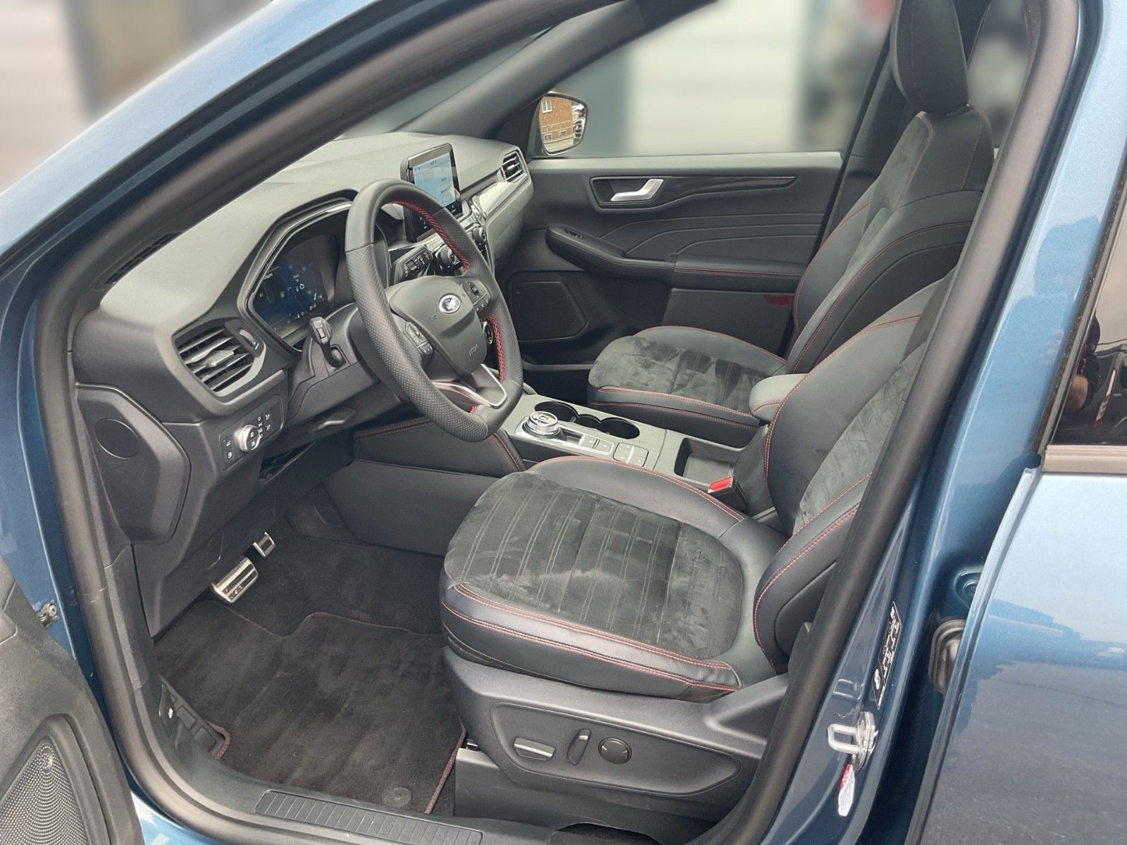 Fahrzeugabbildung Ford Kuga PHEV ST-Line X+ACC+el.AHK+Pano+20"+...