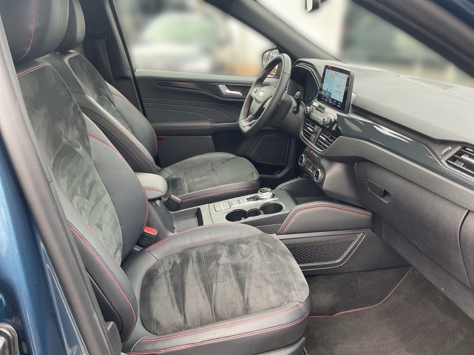 Fahrzeugabbildung Ford Kuga PHEV ST-Line X+ACC+el.AHK+Pano+20"+...