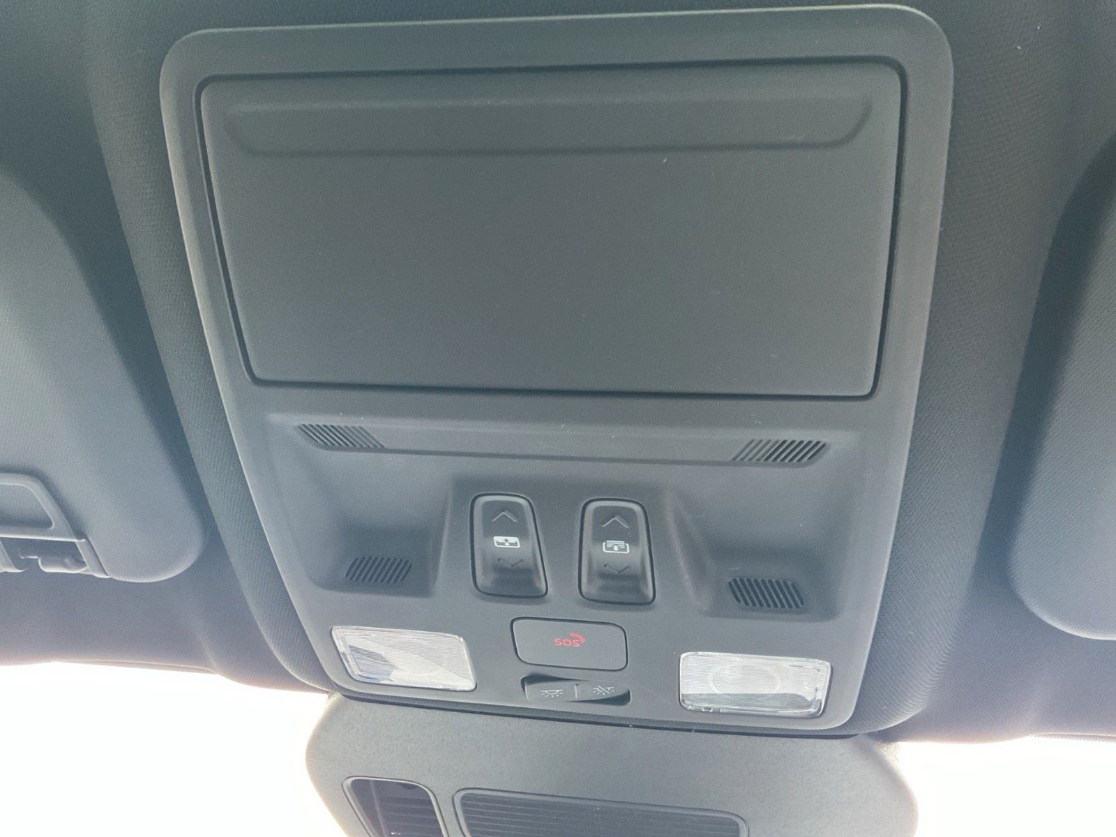 Fahrzeugabbildung Ford Kuga PHEV ST-Line X+ACC+el.AHK+Pano+20"+...