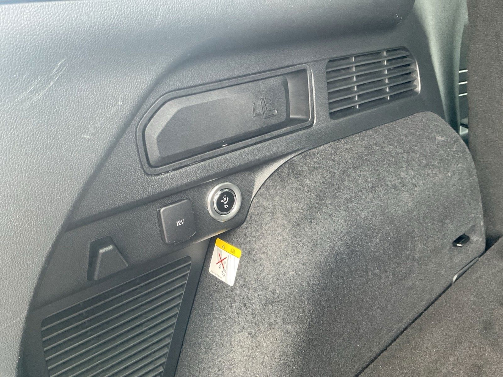 Fahrzeugabbildung Ford Kuga PHEV ST-Line X+ACC+el.AHK+Pano+20"+...